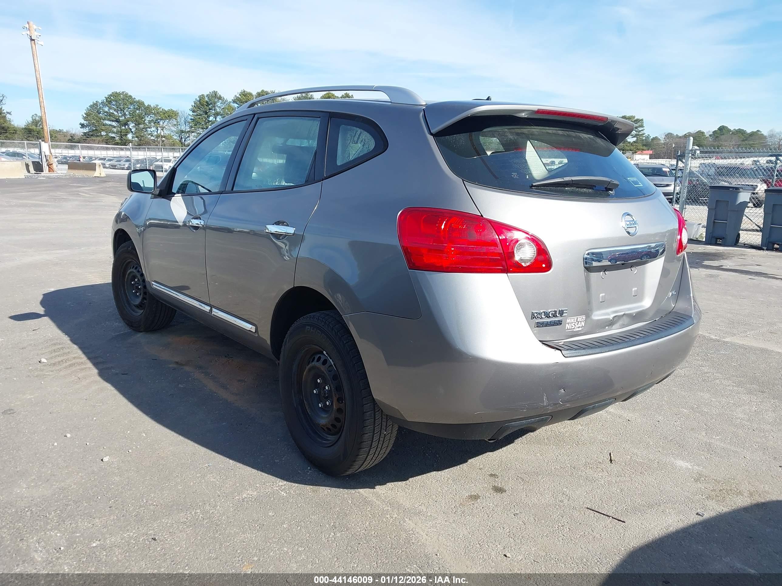 NISSAN ROGUE image 3