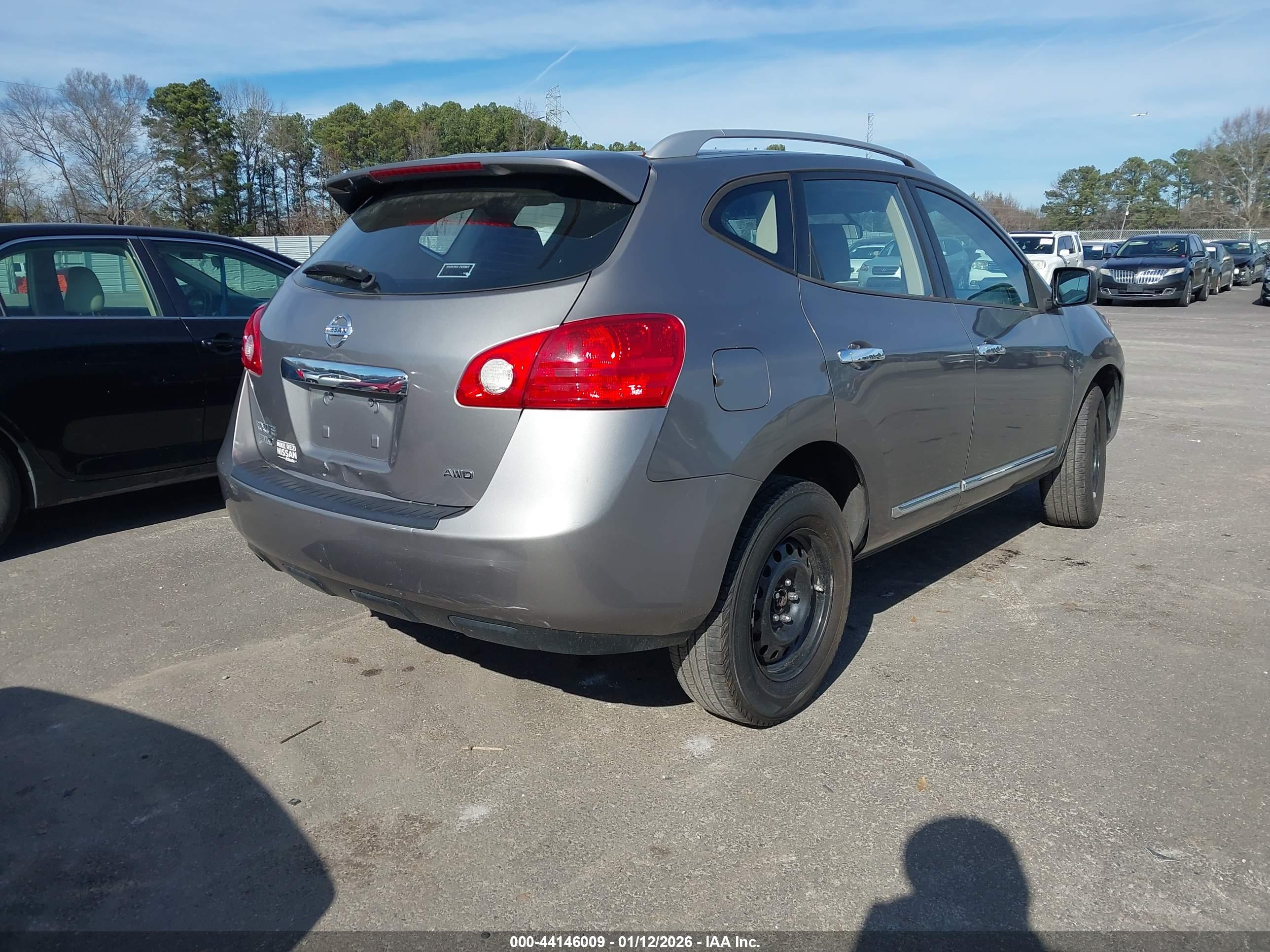 NISSAN ROGUE image 4