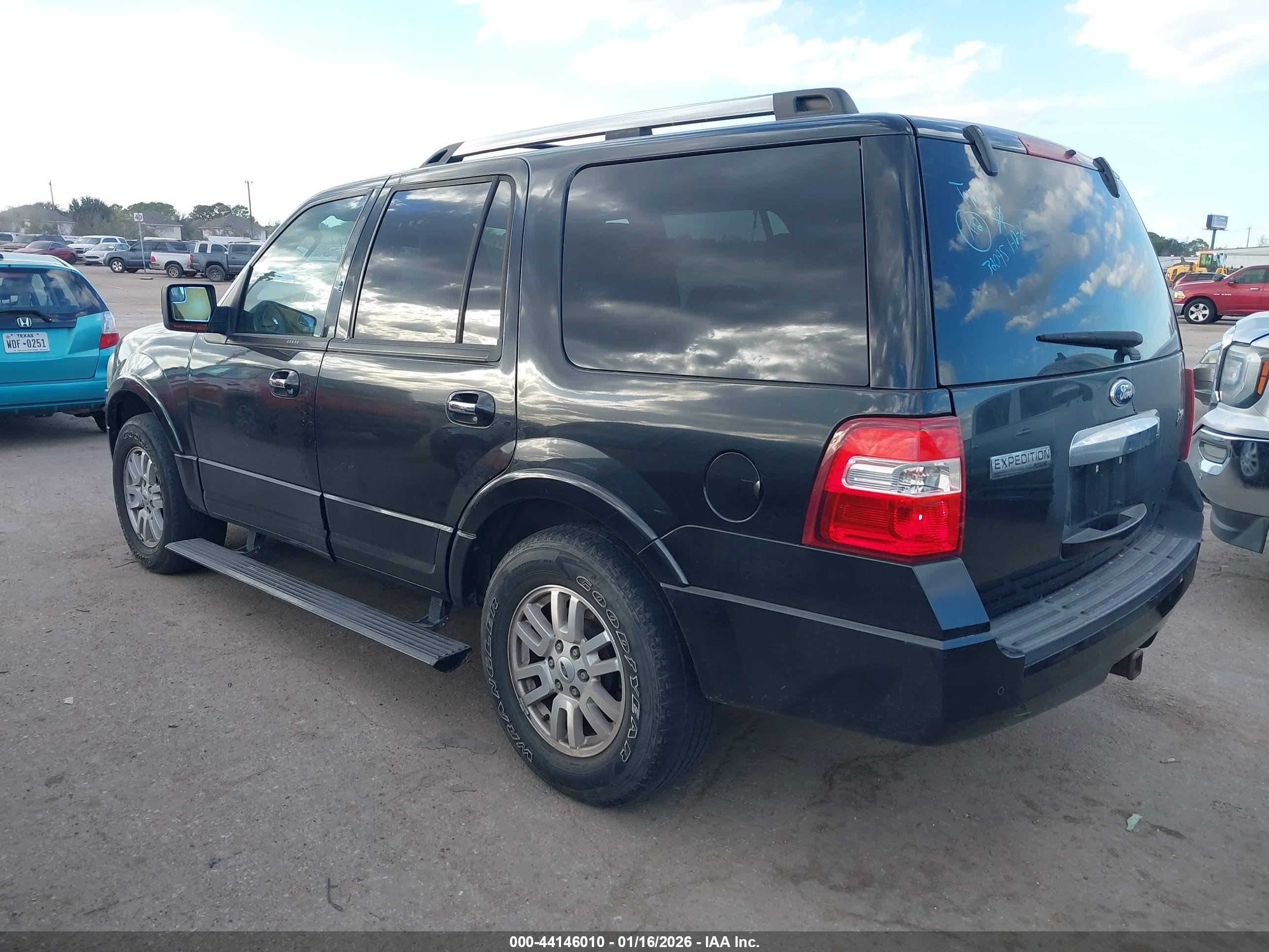 FORD EXPEDITION image 3
