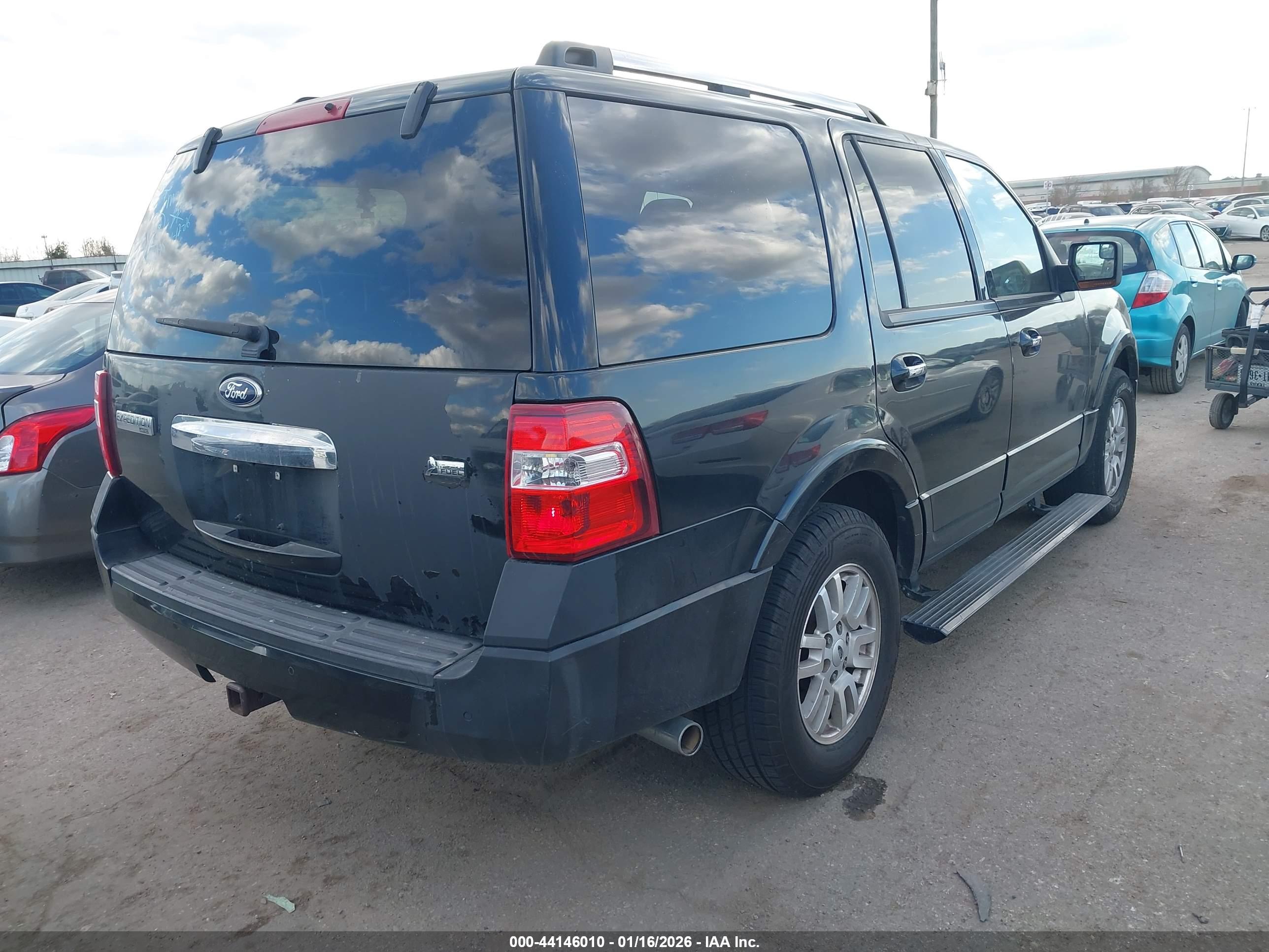 FORD EXPEDITION image 4