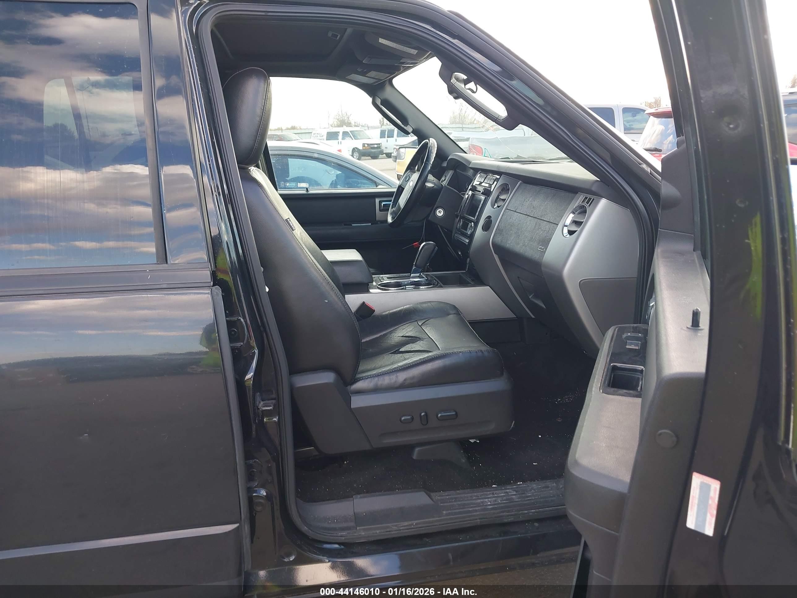 FORD EXPEDITION image 5