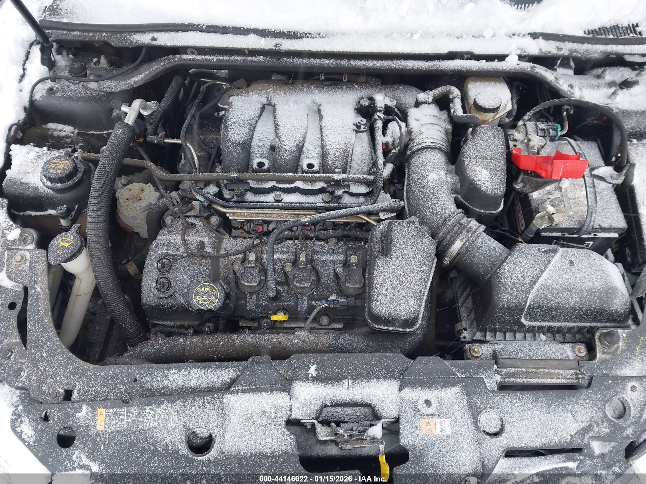 FORD TAURUS image 10