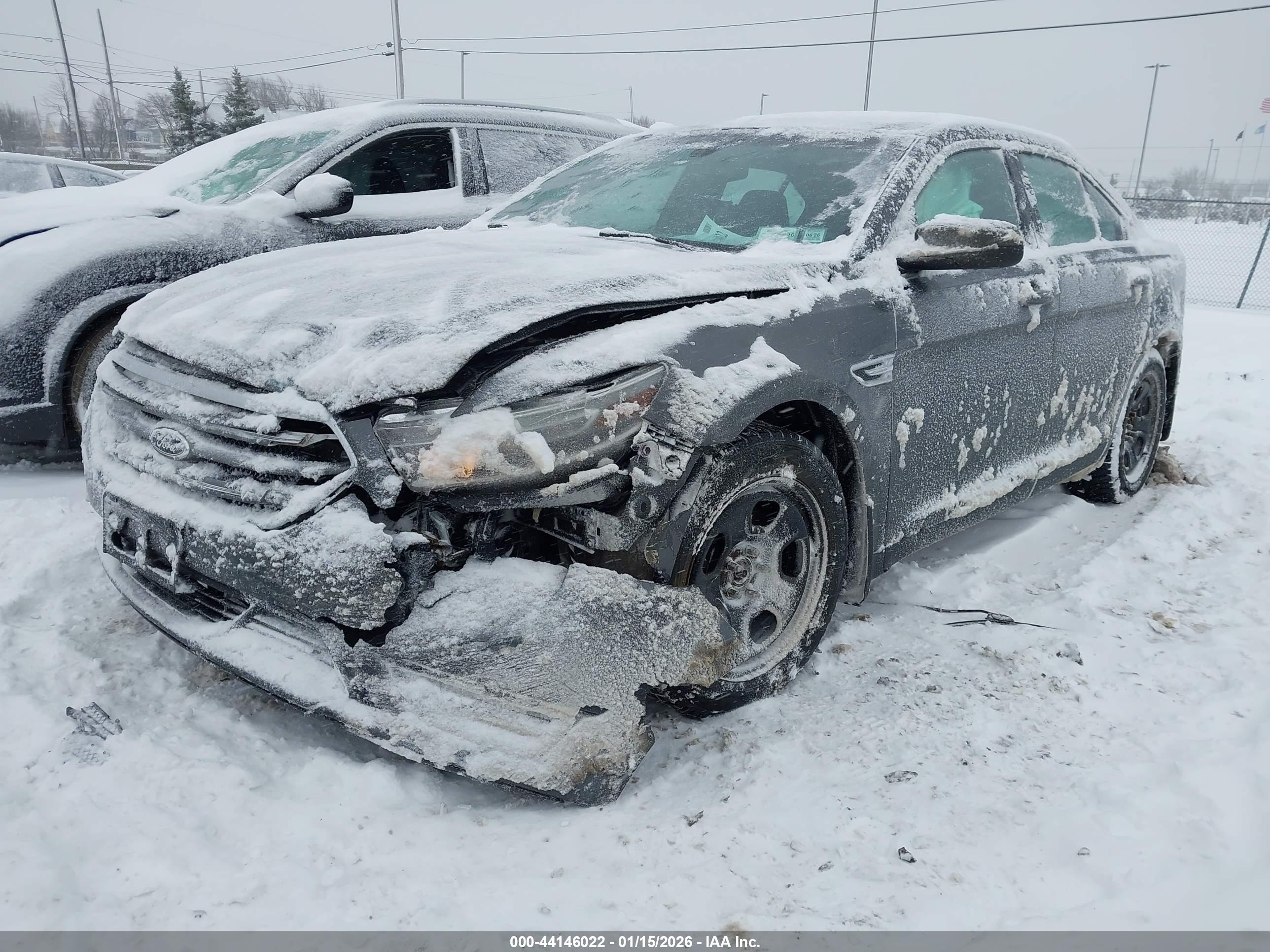 FORD TAURUS image 2