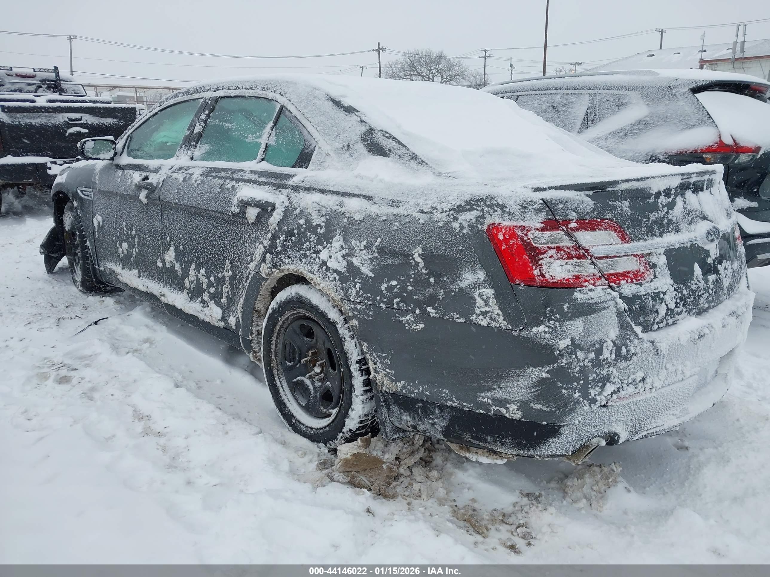 FORD TAURUS image 3