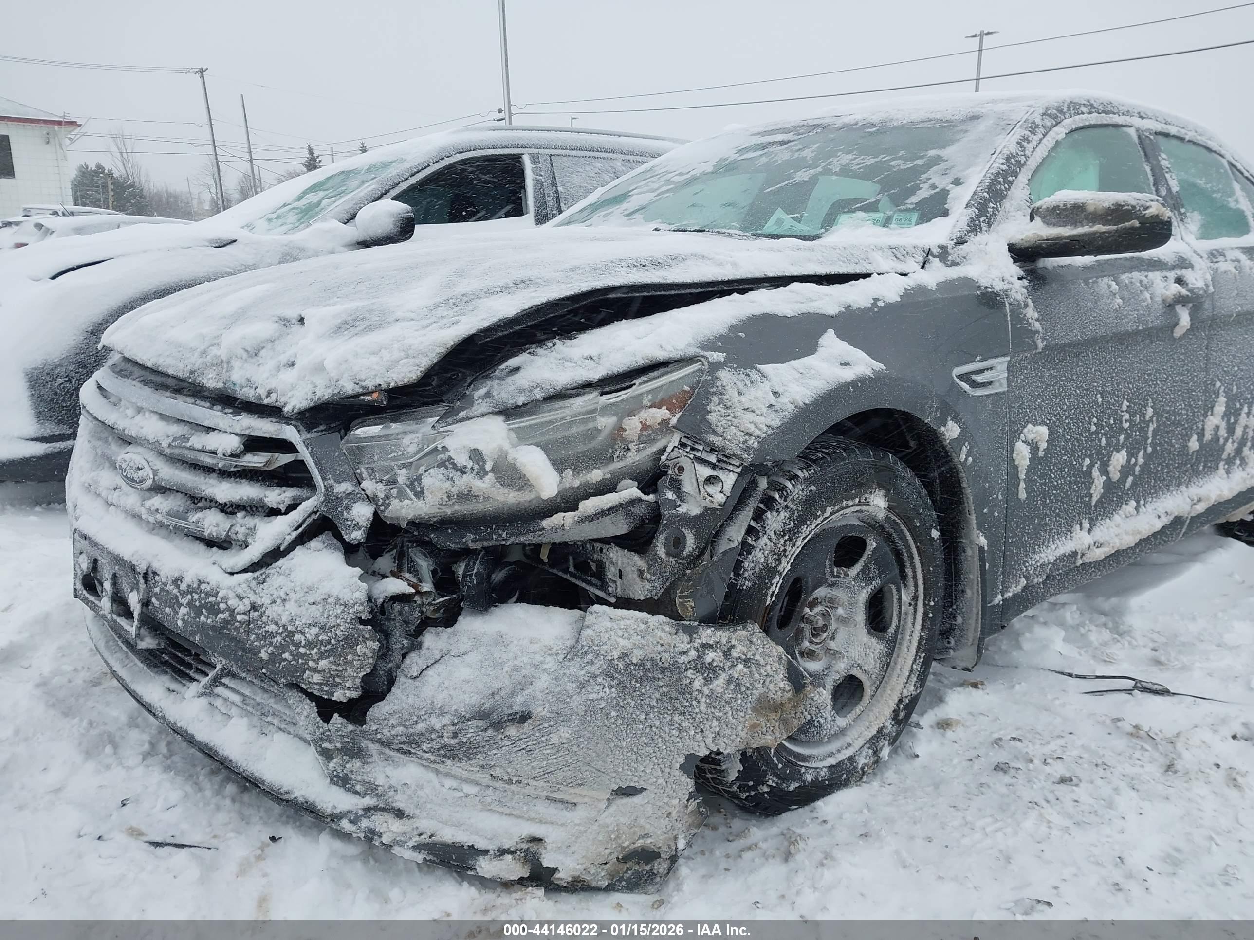 FORD TAURUS image 6