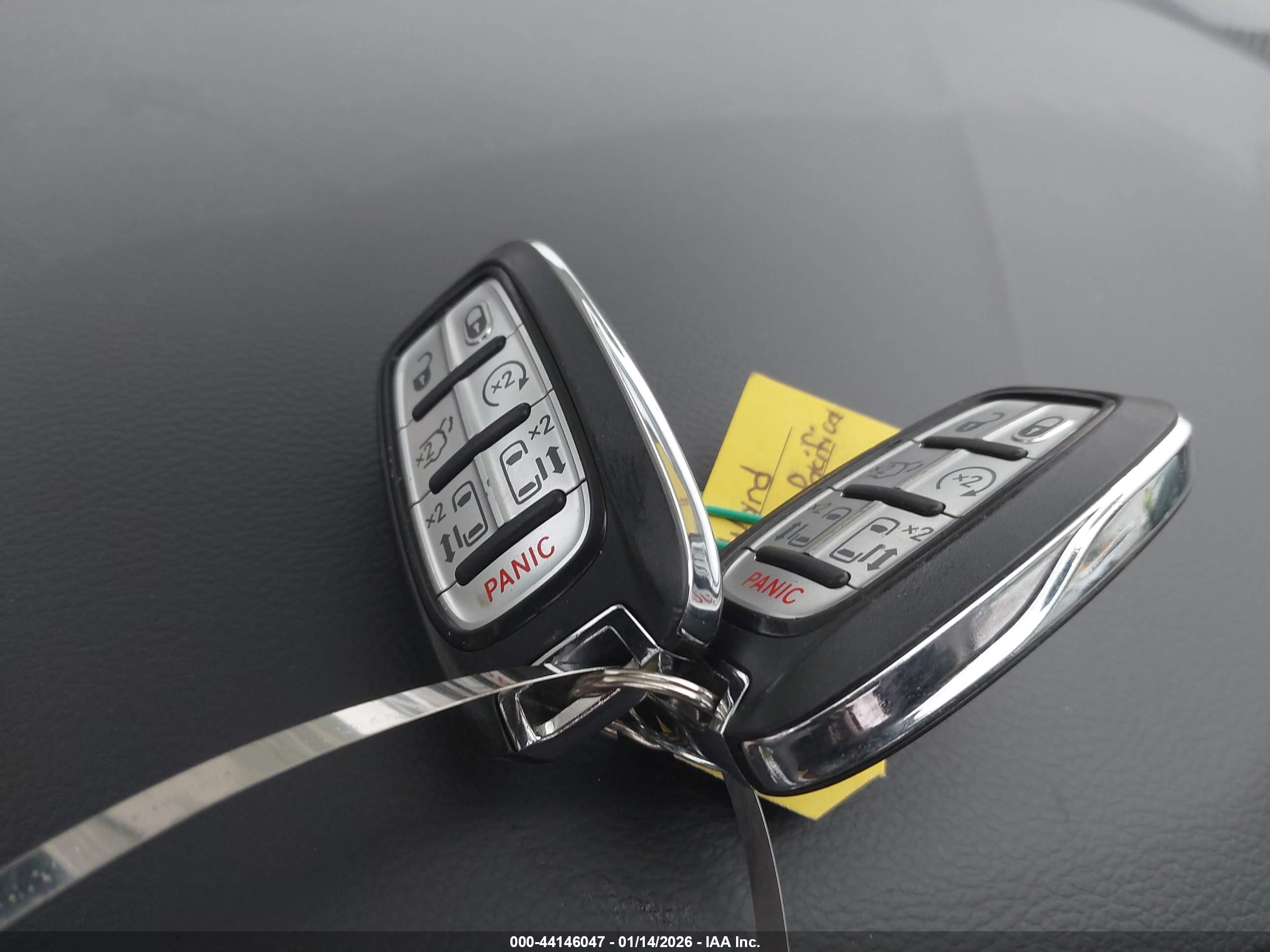 CHRYSLER PACIFICA image 11