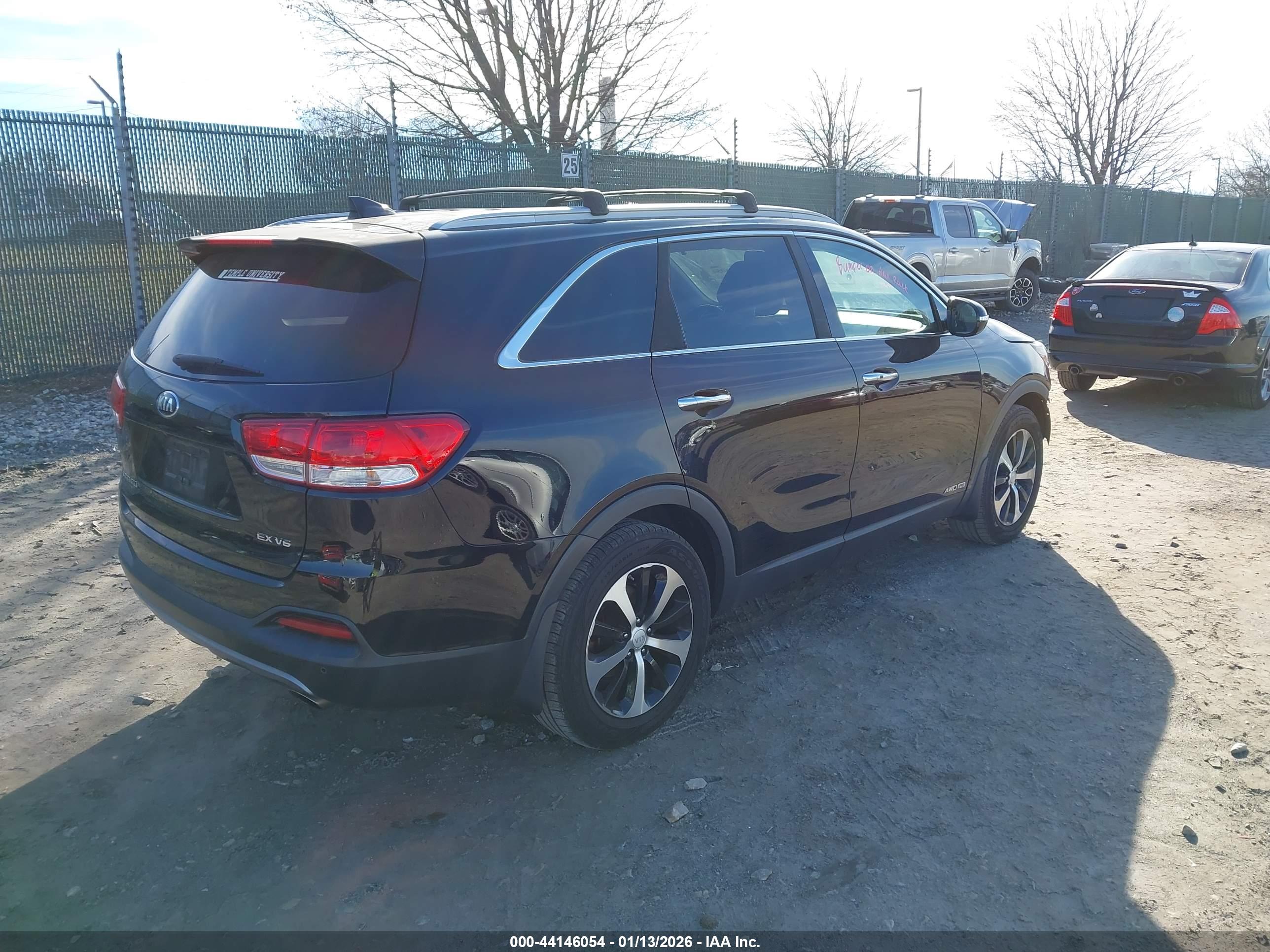 KIA SORENTO image 4