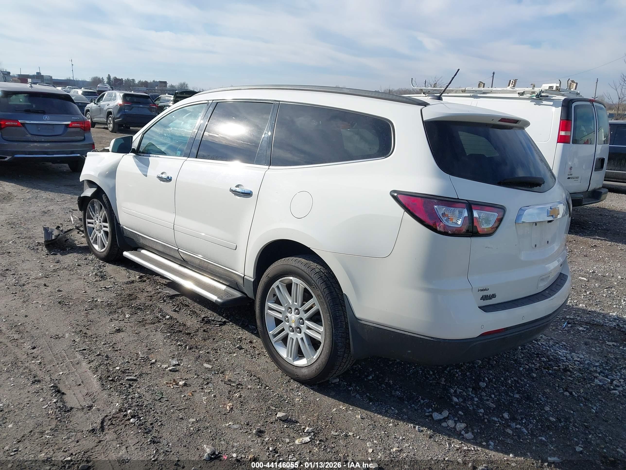 CHEVROLET TRAVERSE image 3