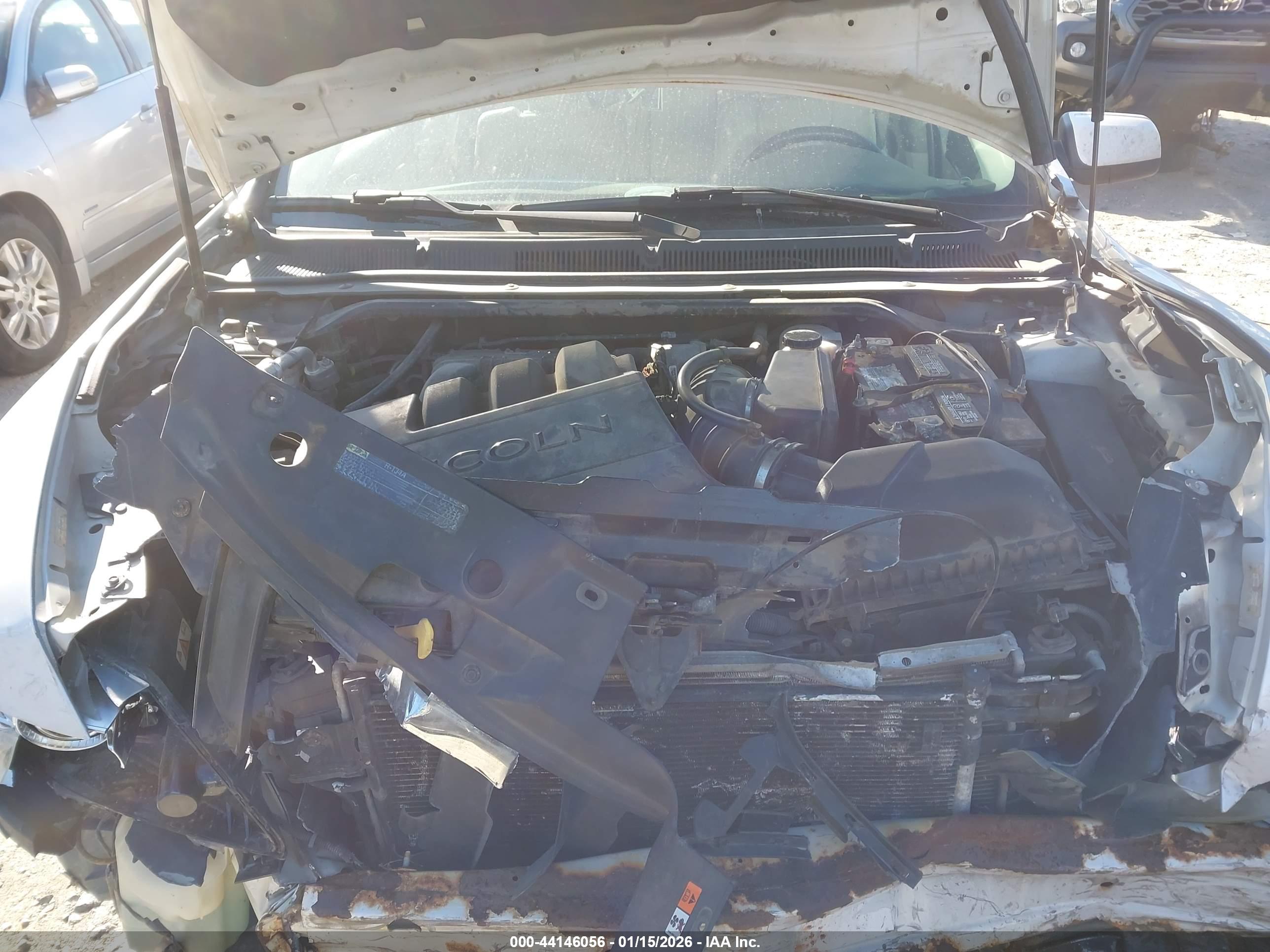 LINCOLN MKS image 10