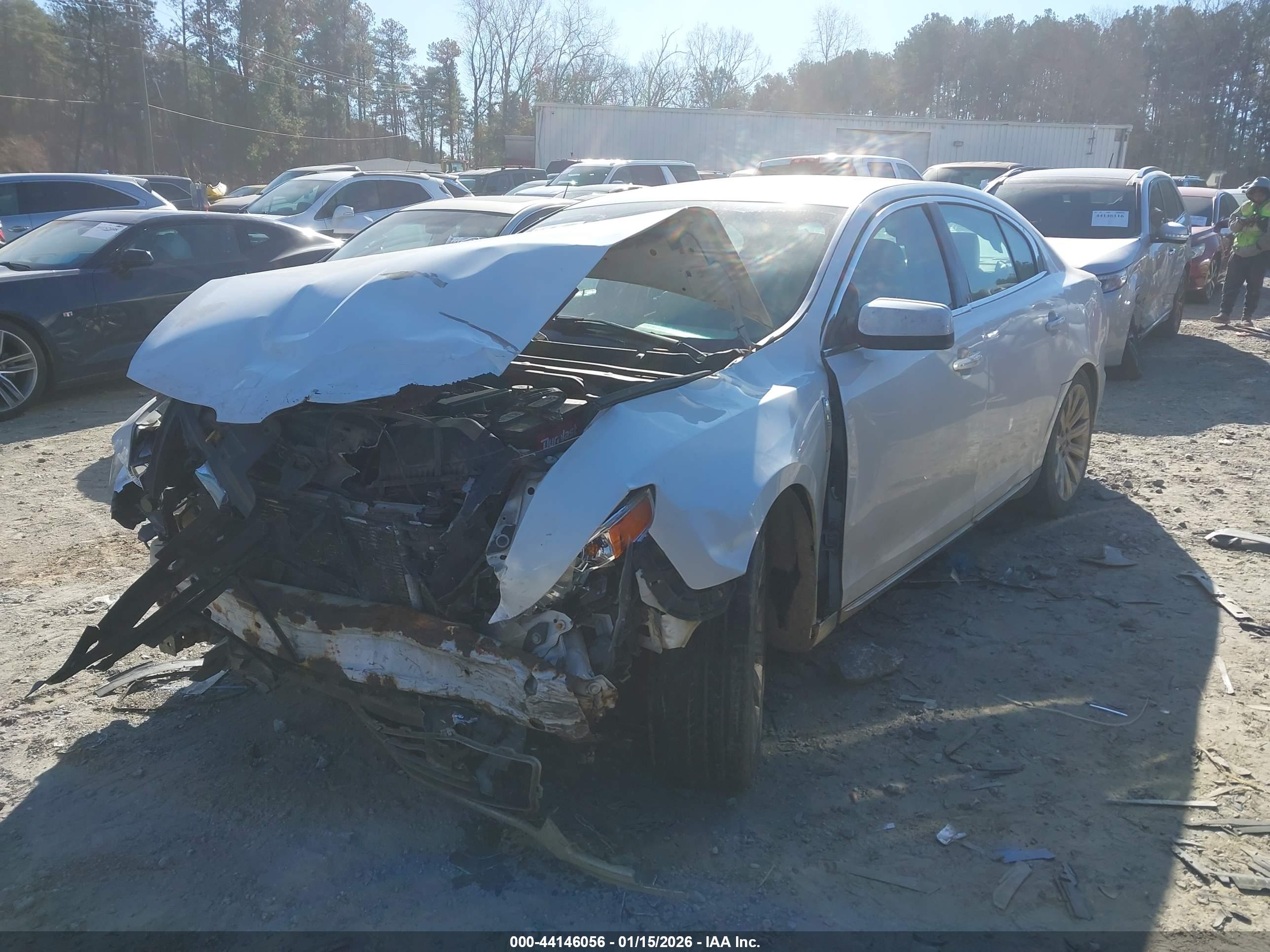 LINCOLN MKS image 2