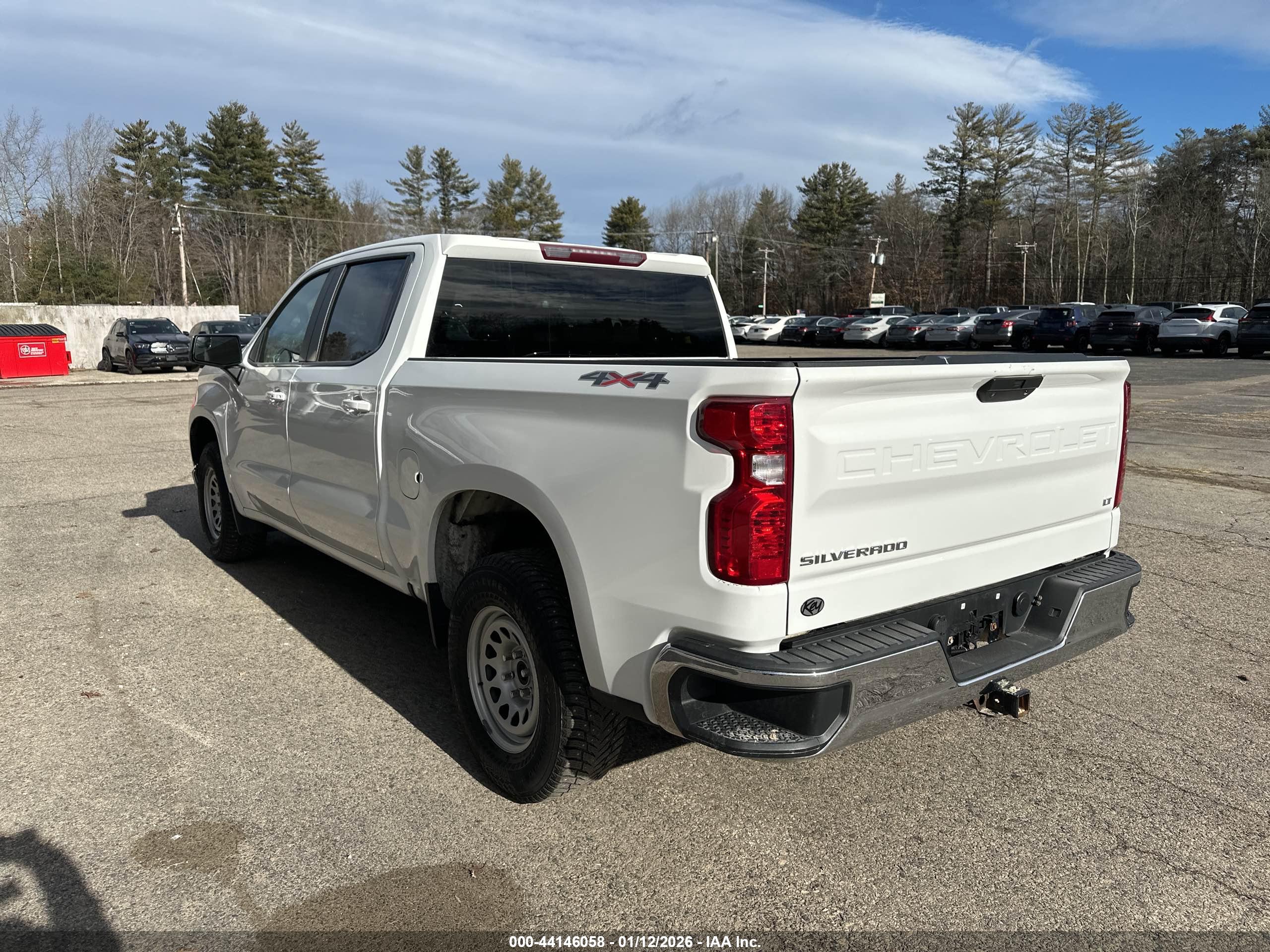 CHEVROLET SILVERADO image 3