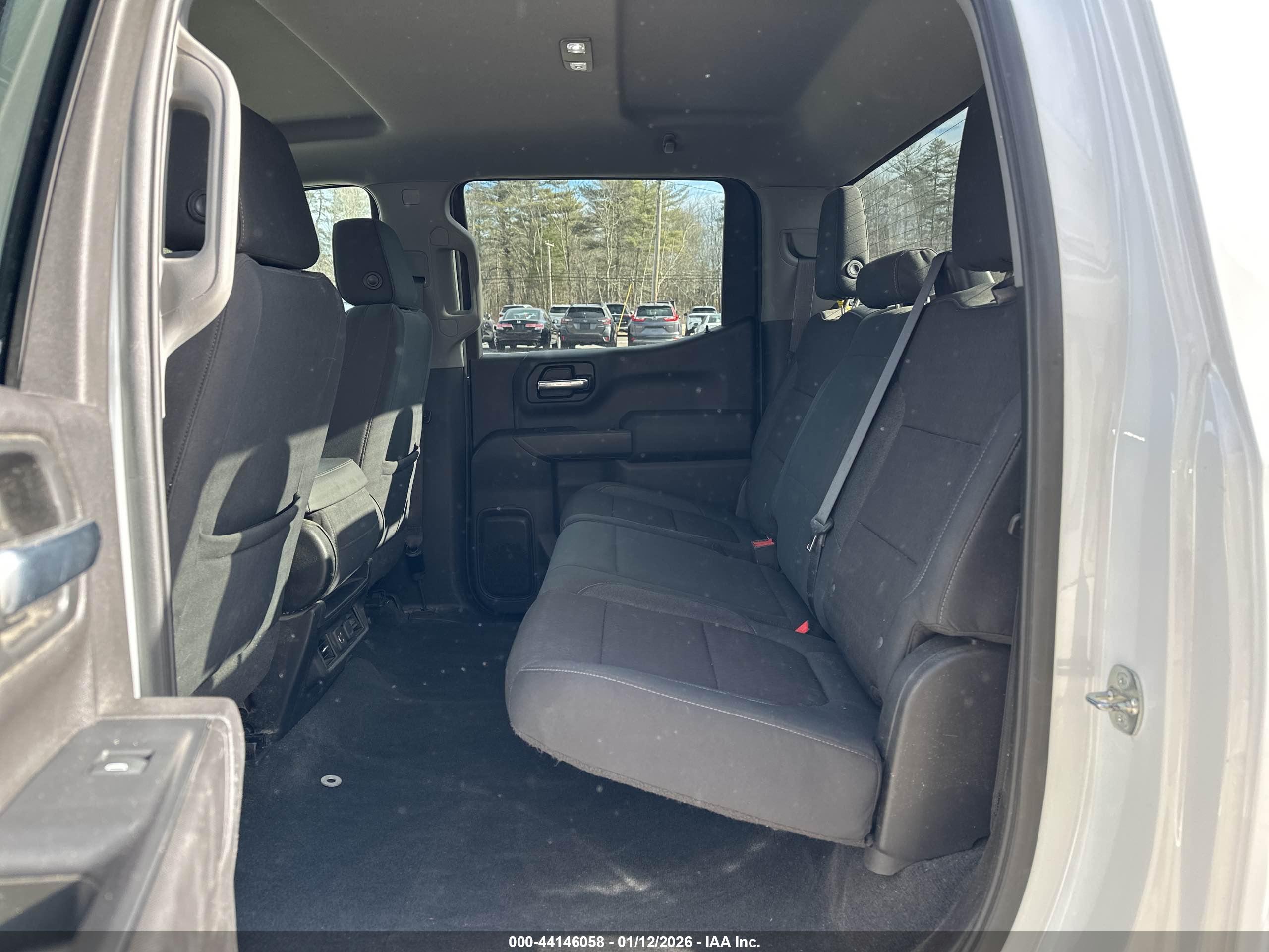 CHEVROLET SILVERADO image 8