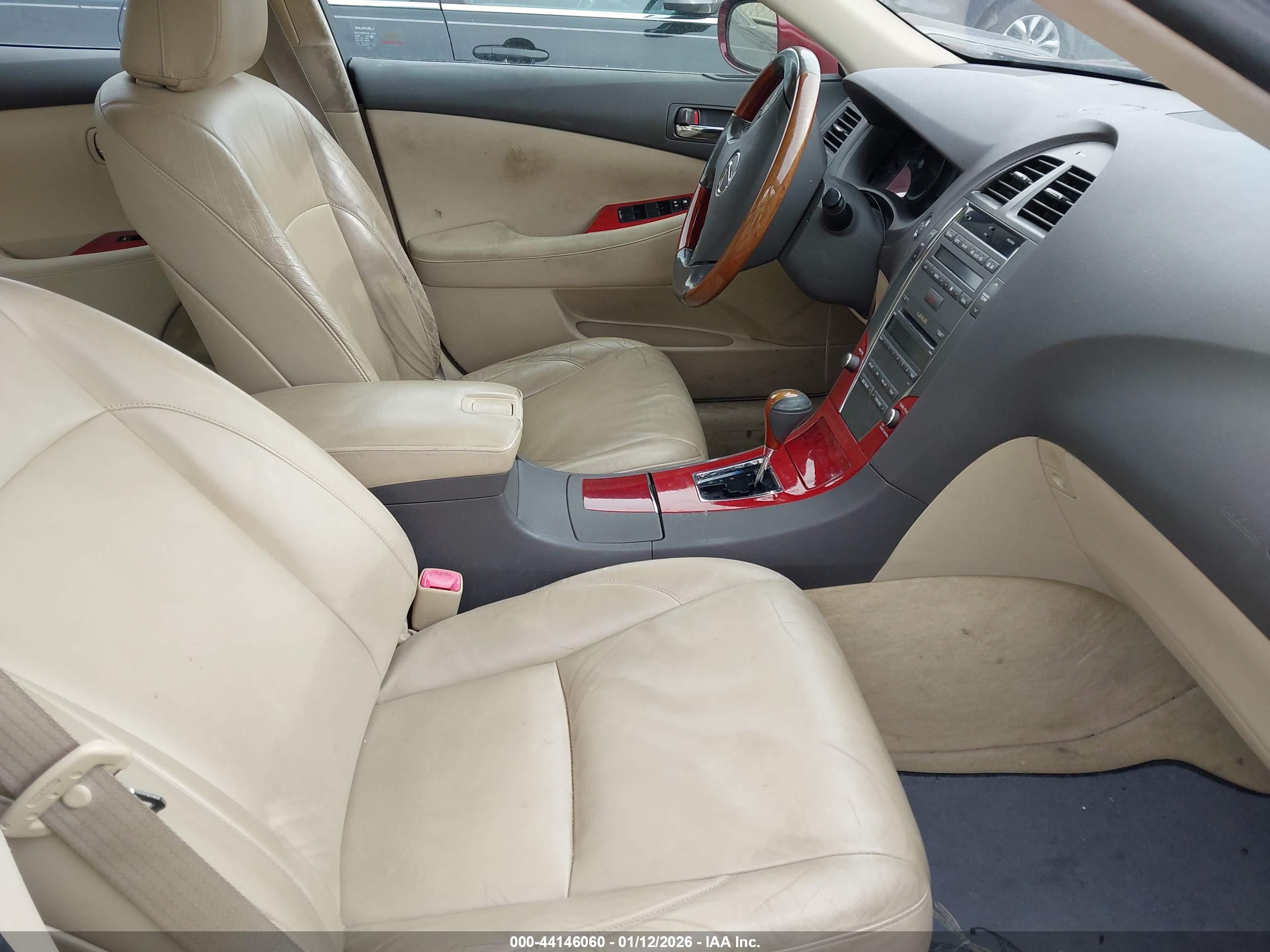 LEXUS ES image 5