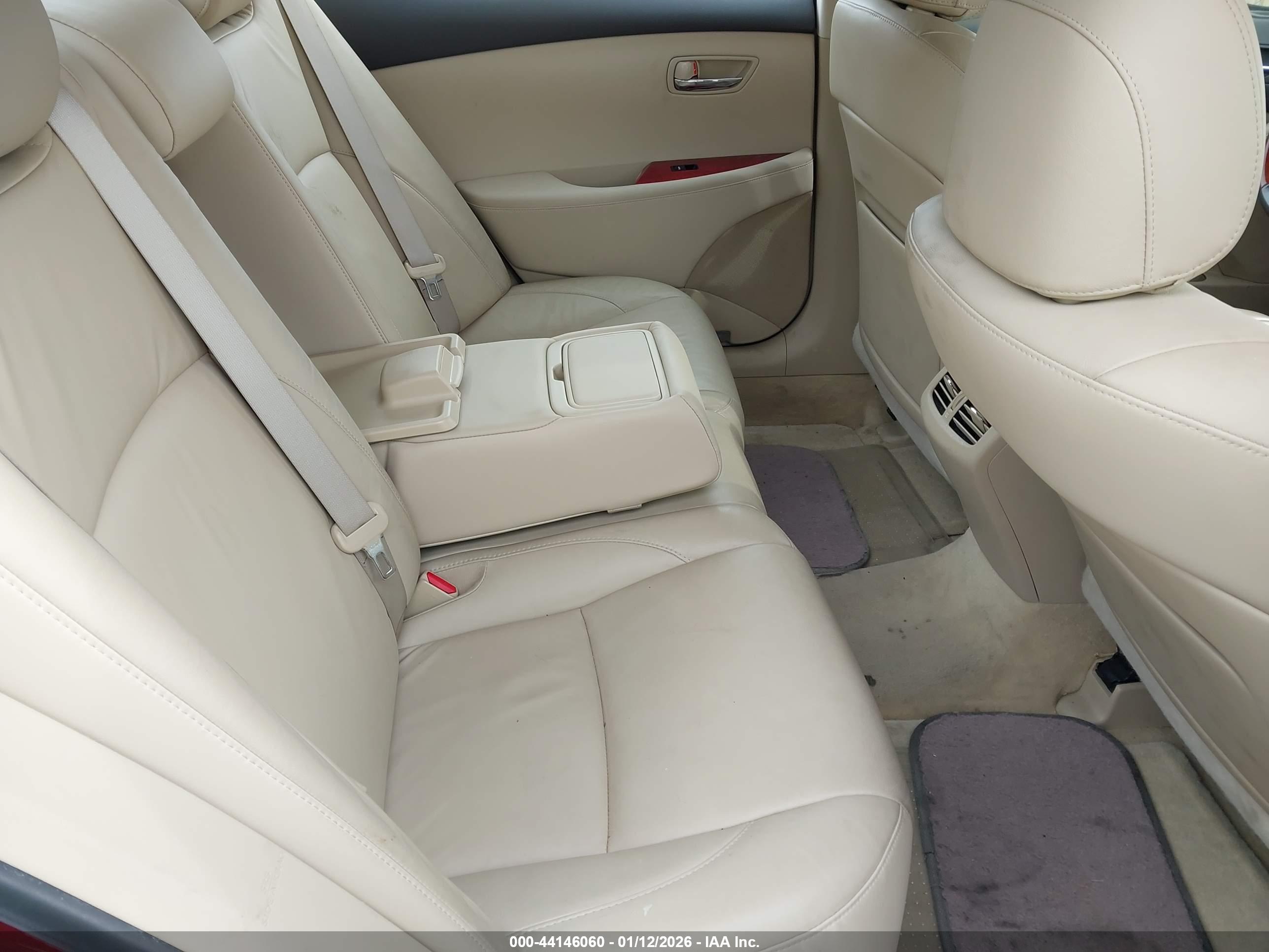 LEXUS ES image 8