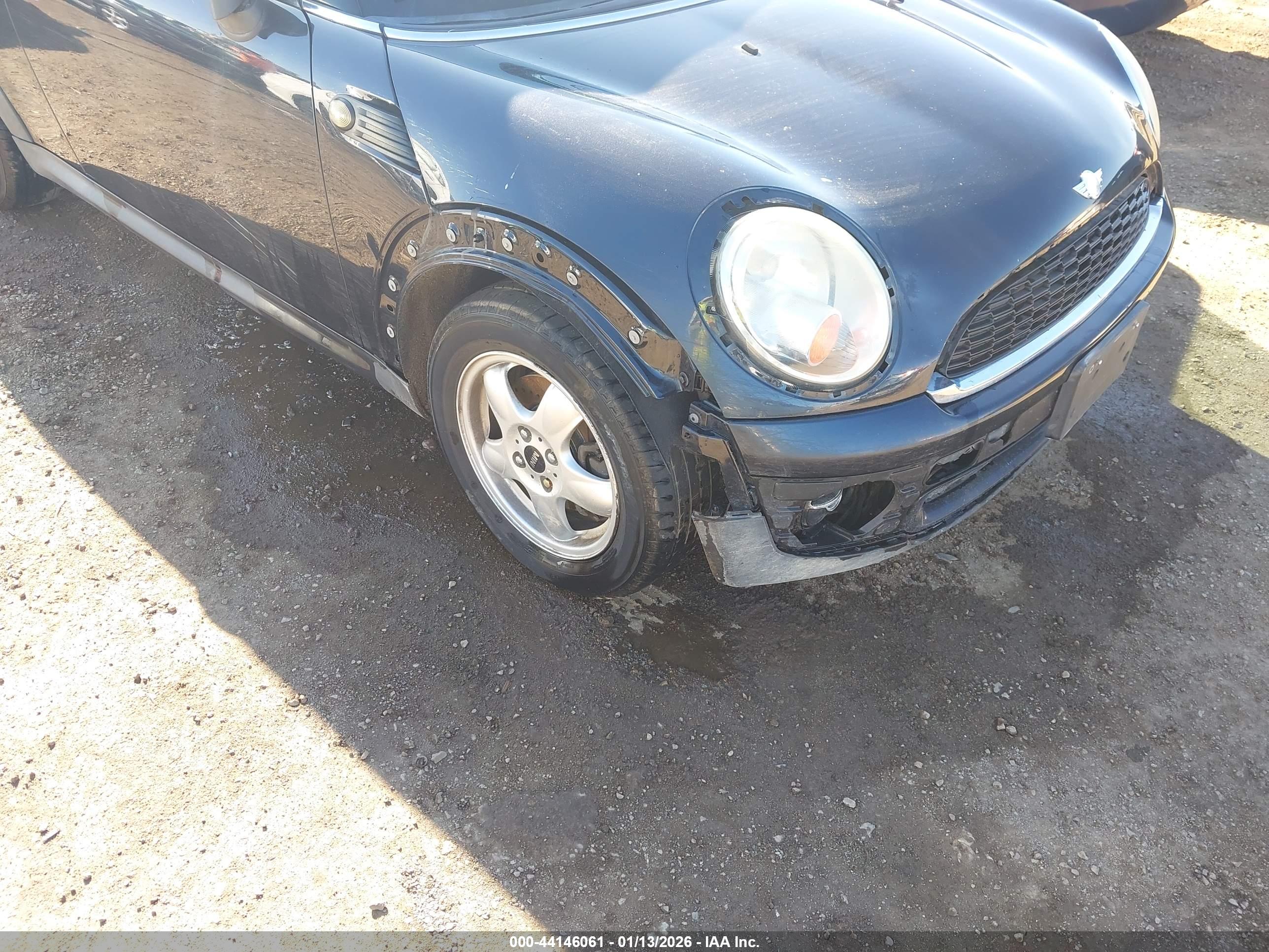 MINI COOPER image 6