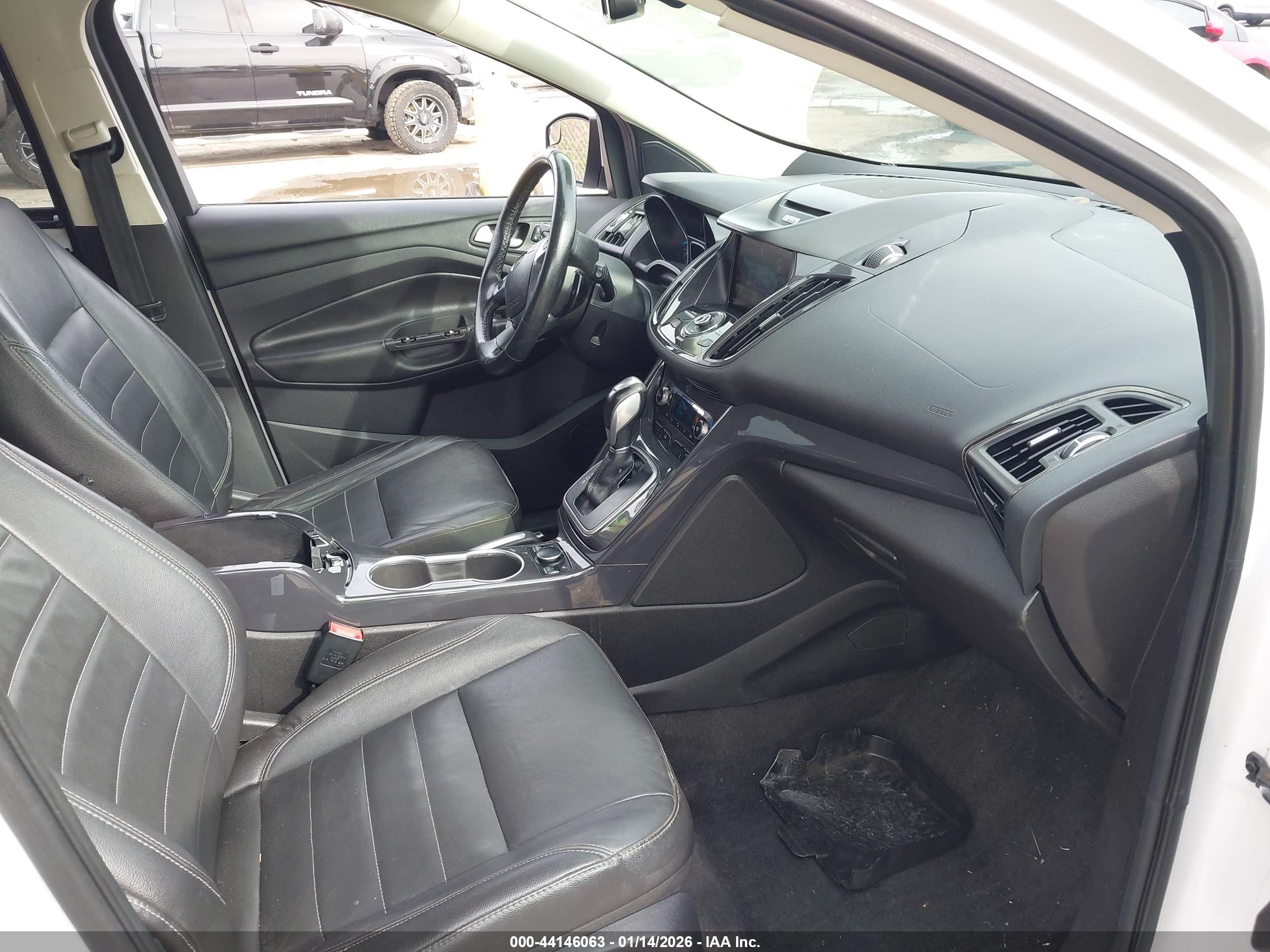 FORD ESCAPE image 5