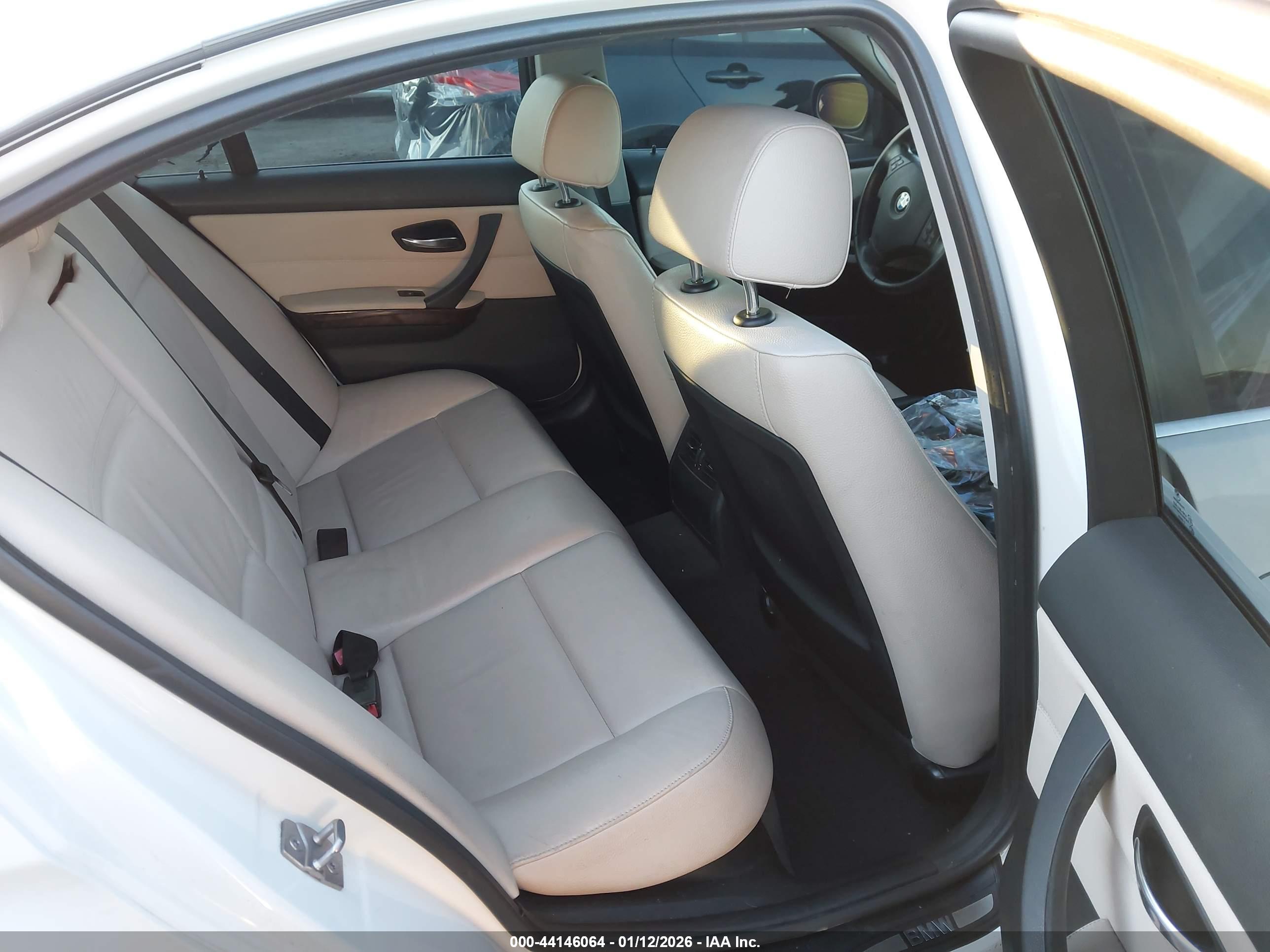 BMW 335D image 8