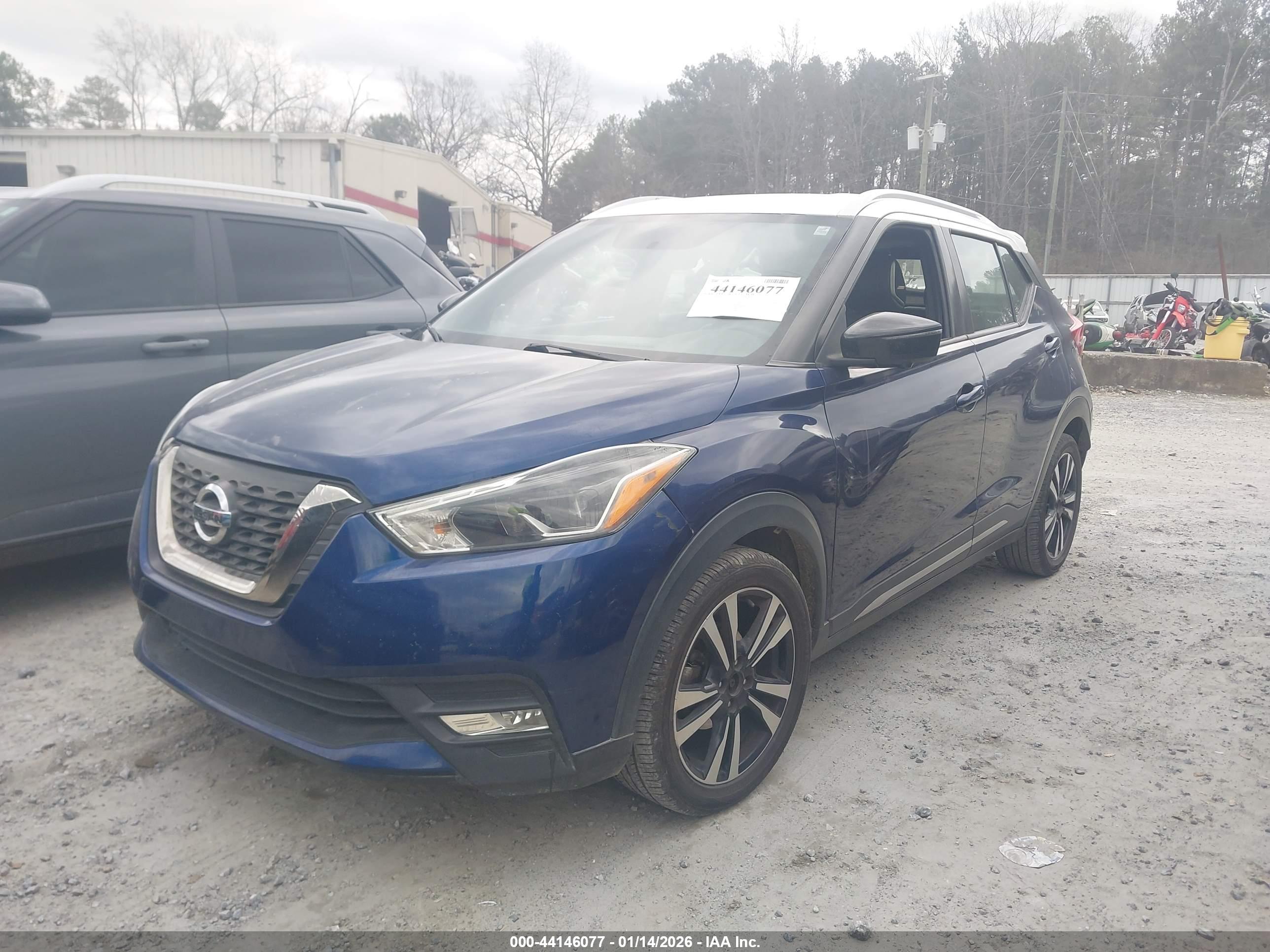 NISSAN KICKS image 2