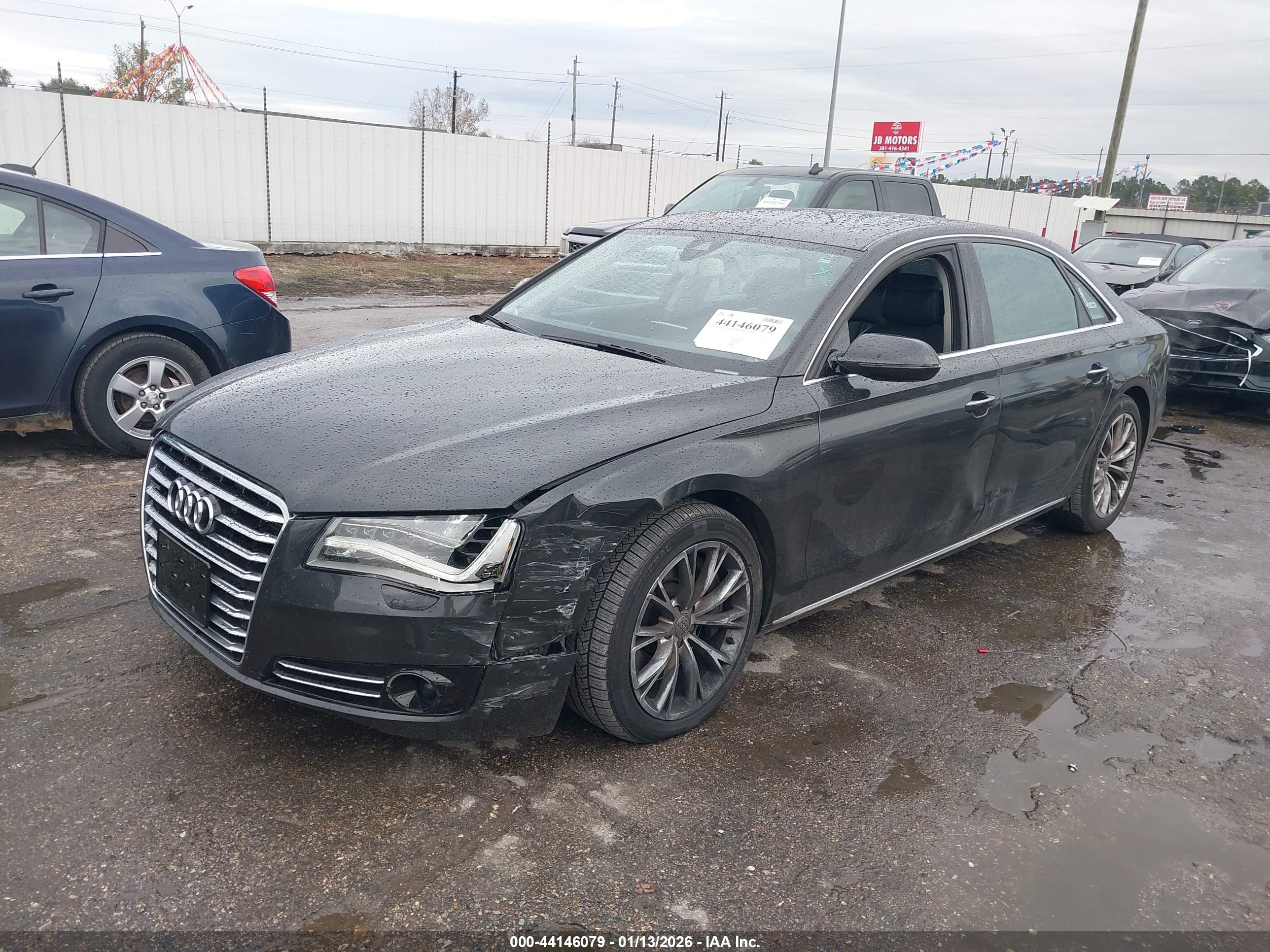 AUDI A8 image 2