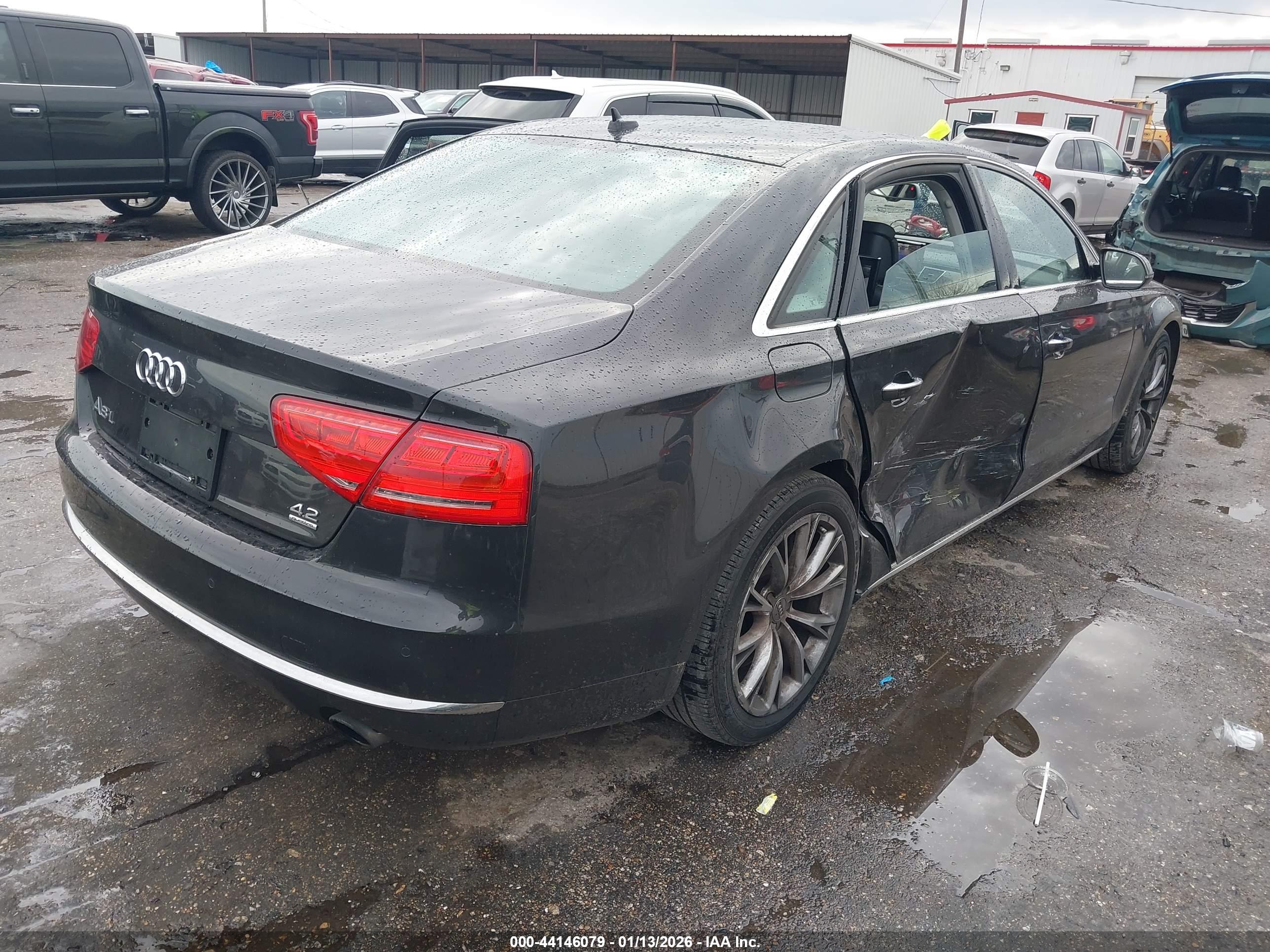 AUDI A8 image 4