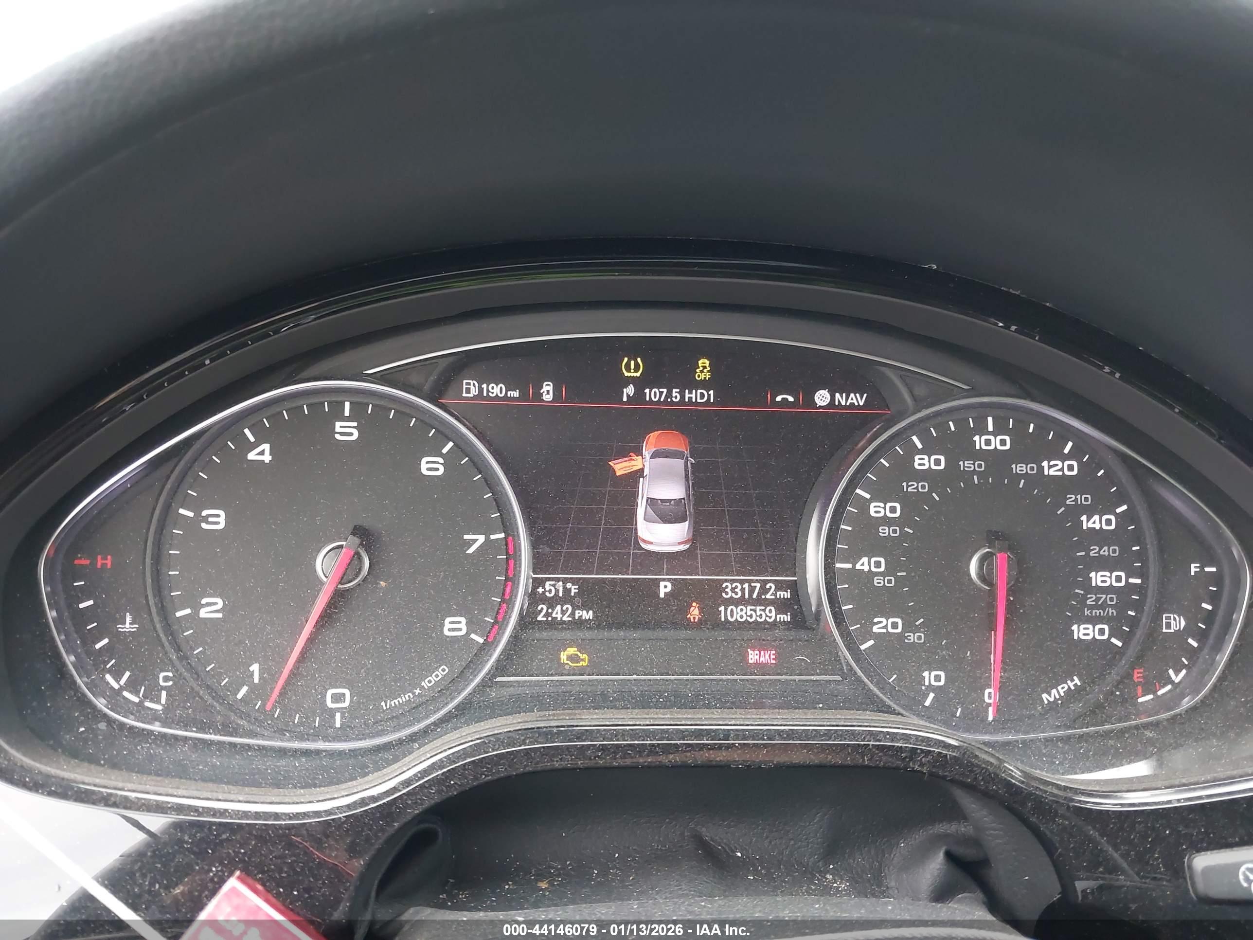 AUDI A8 image 7