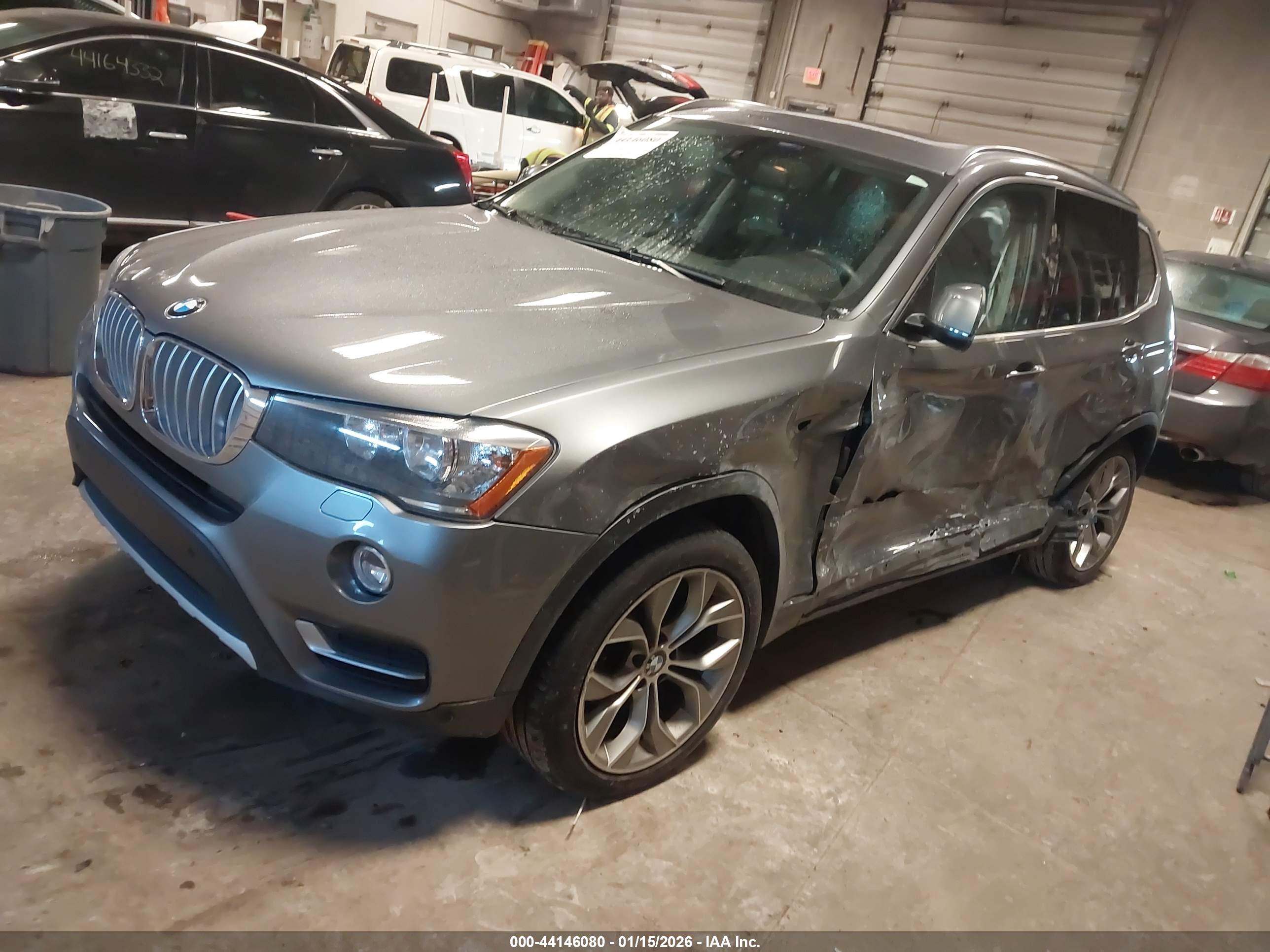 BMW X3 image 2