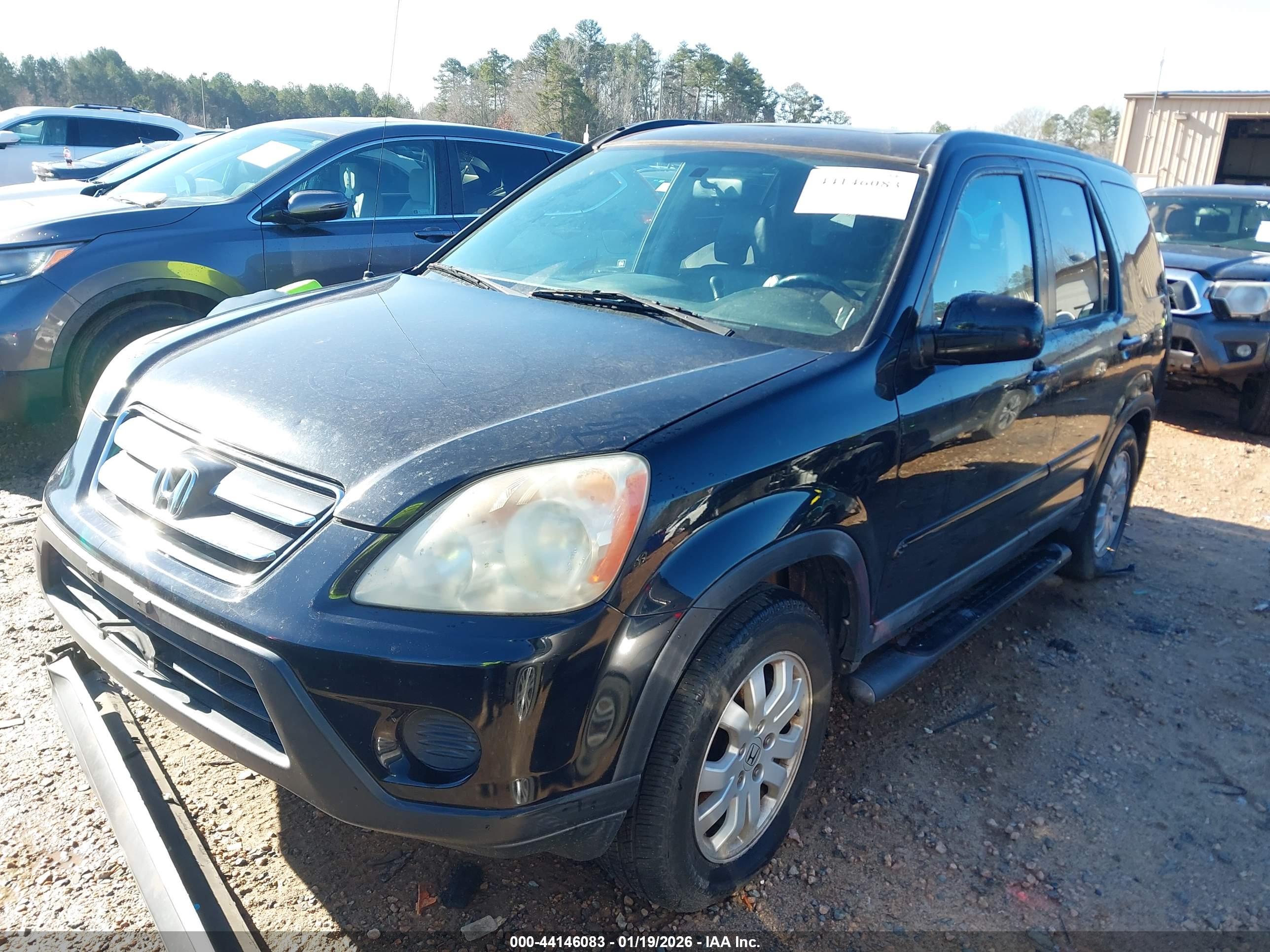HONDA CR-V image 2