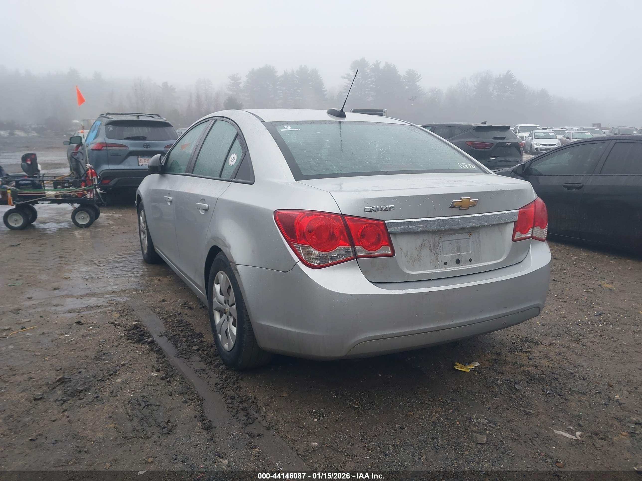 CHEVROLET CRUZE image 3