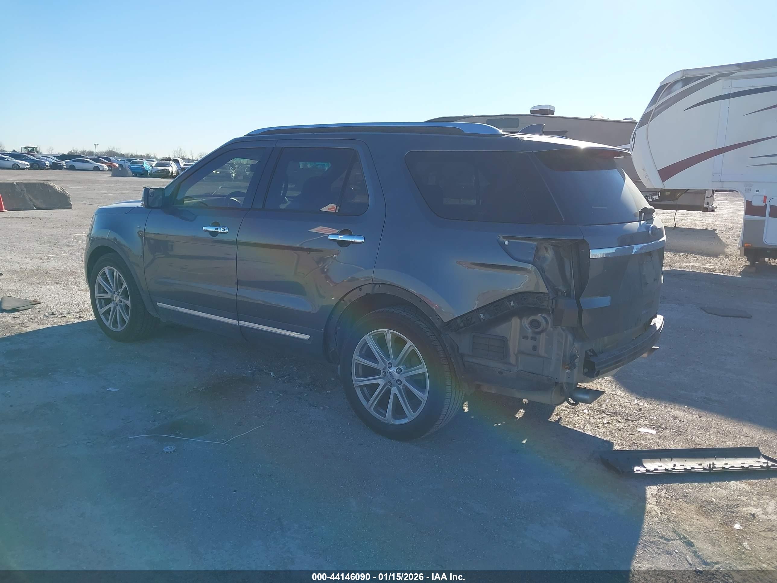 FORD EXPLORER image 3