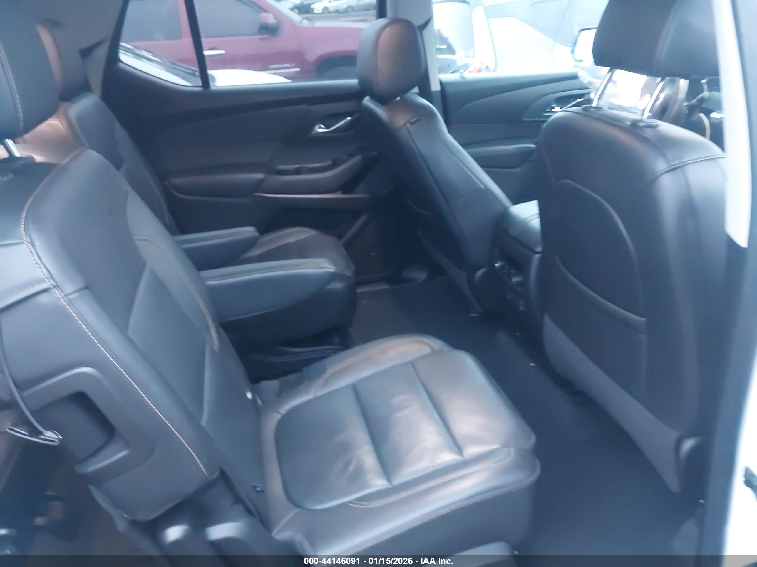 CHEVROLET TRAVERSE image 8