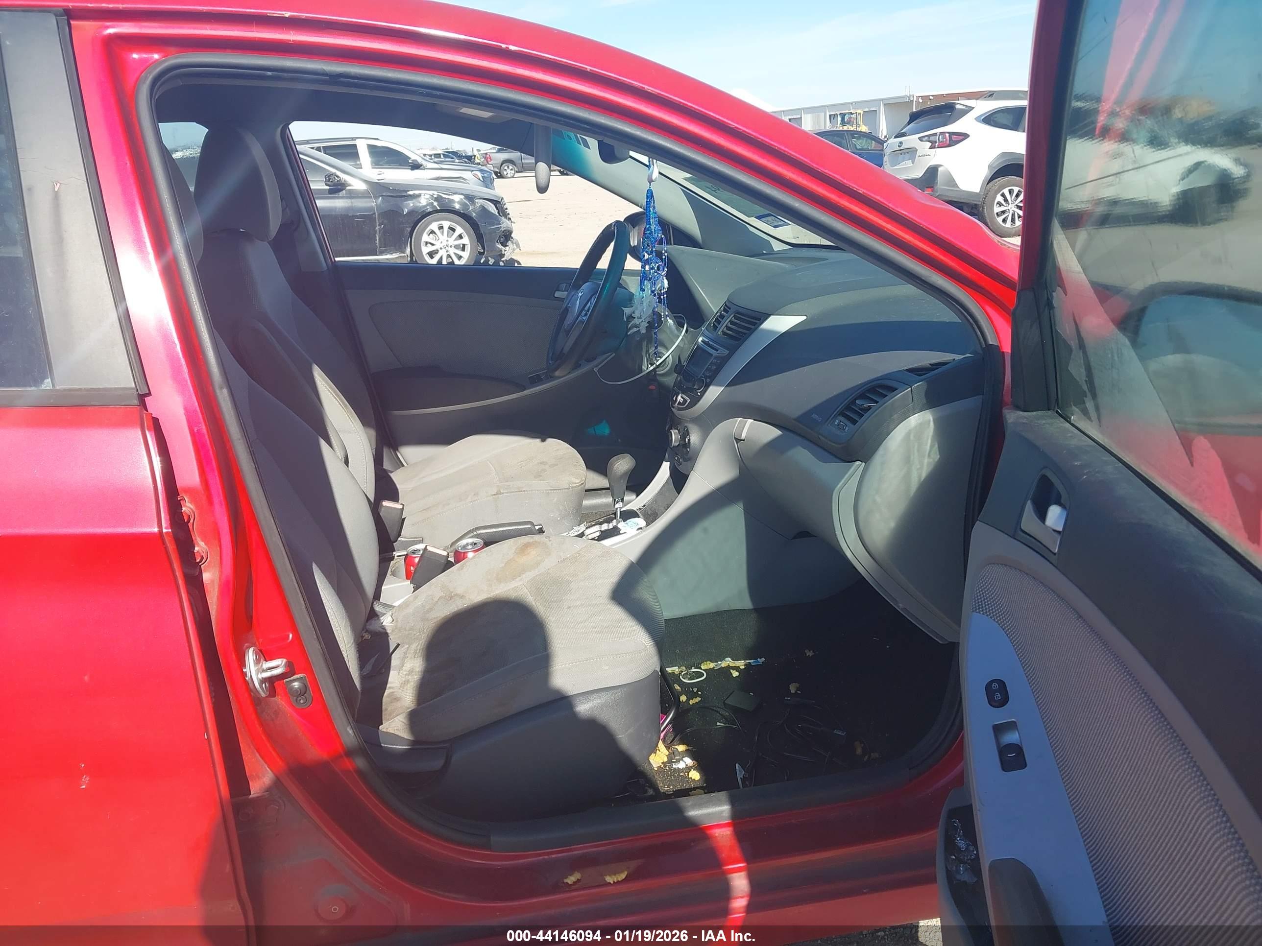 HYUNDAI ACCENT image 5