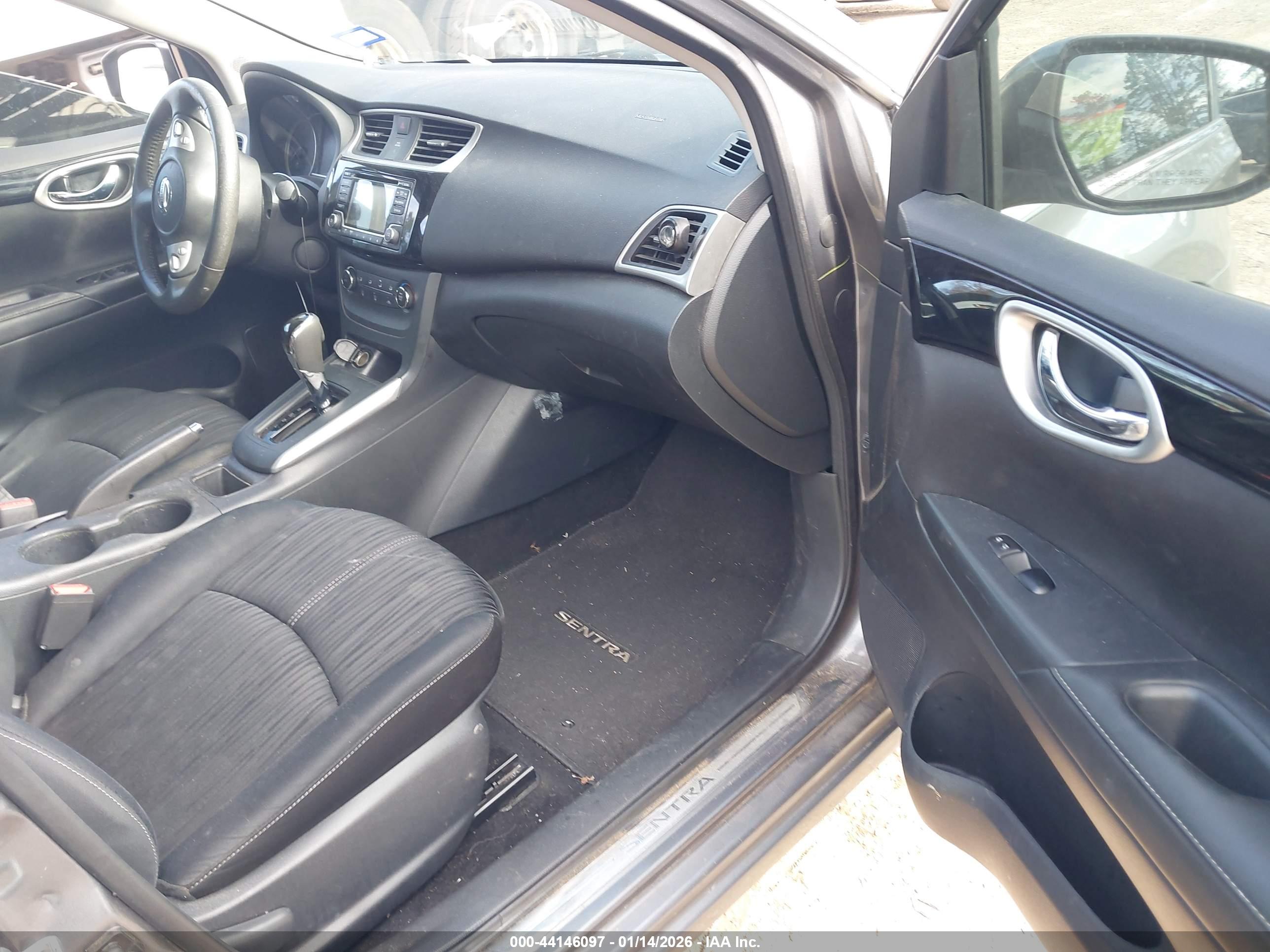 NISSAN SENTRA image 5