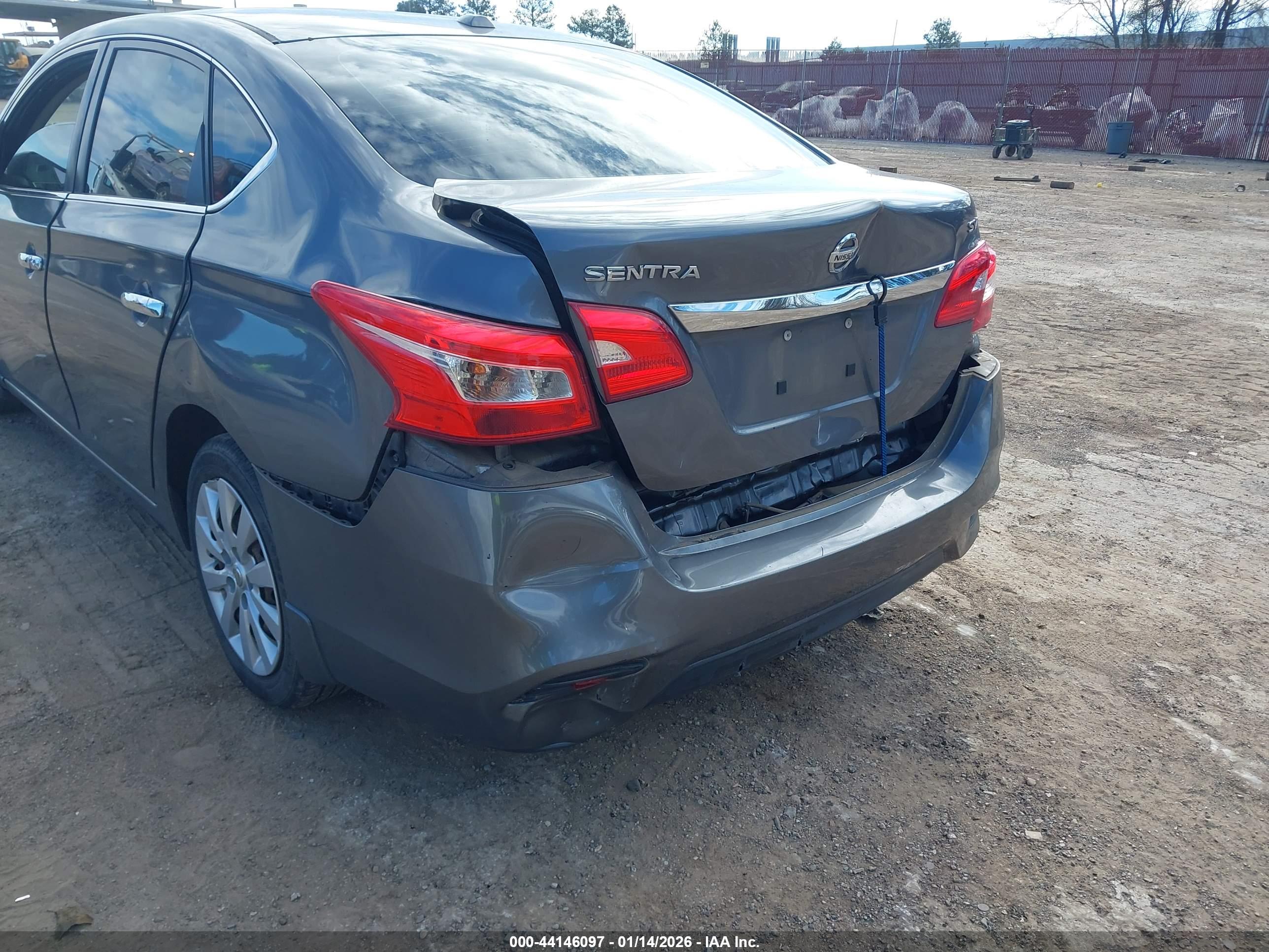 NISSAN SENTRA image 6