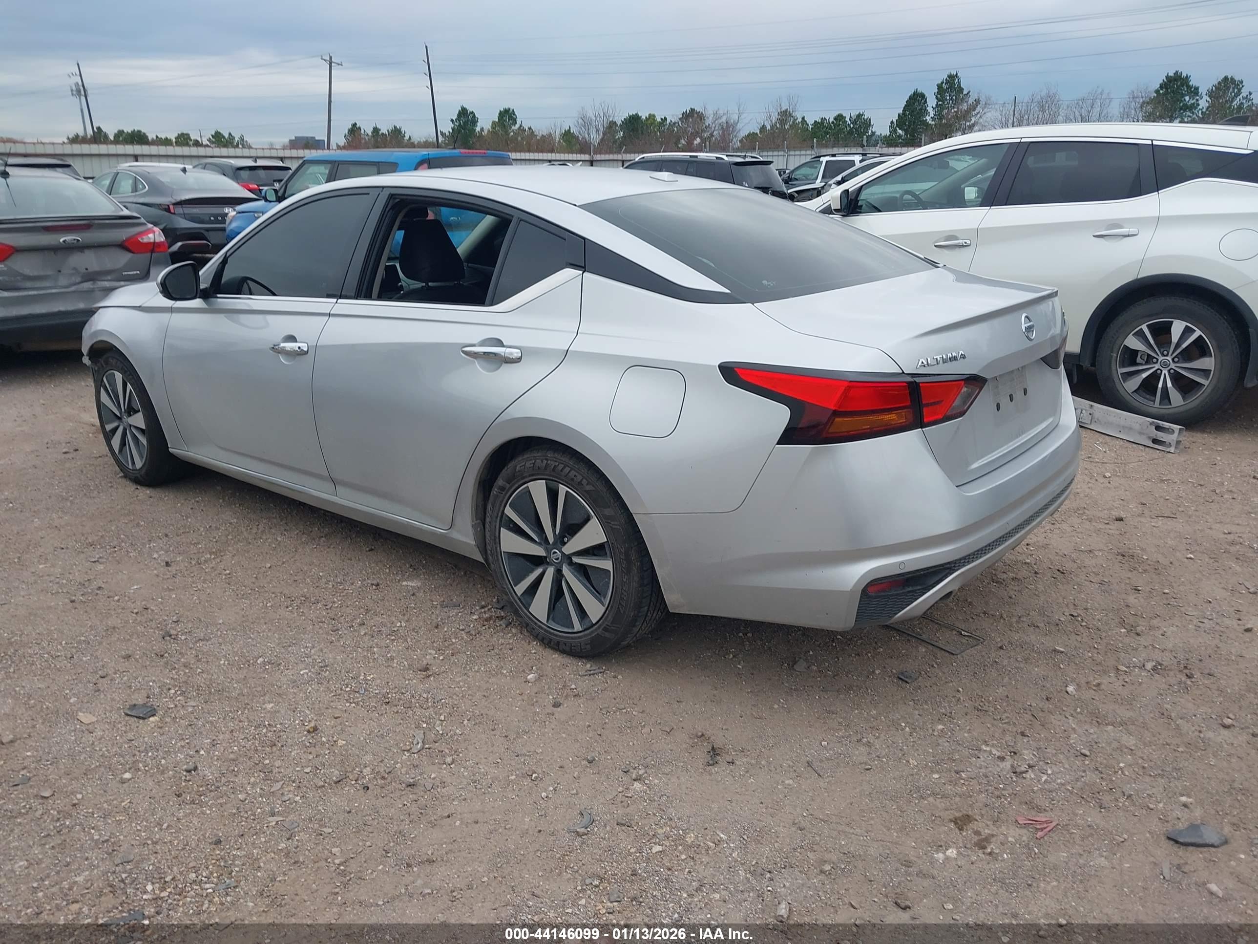 NISSAN ALTIMA image 3