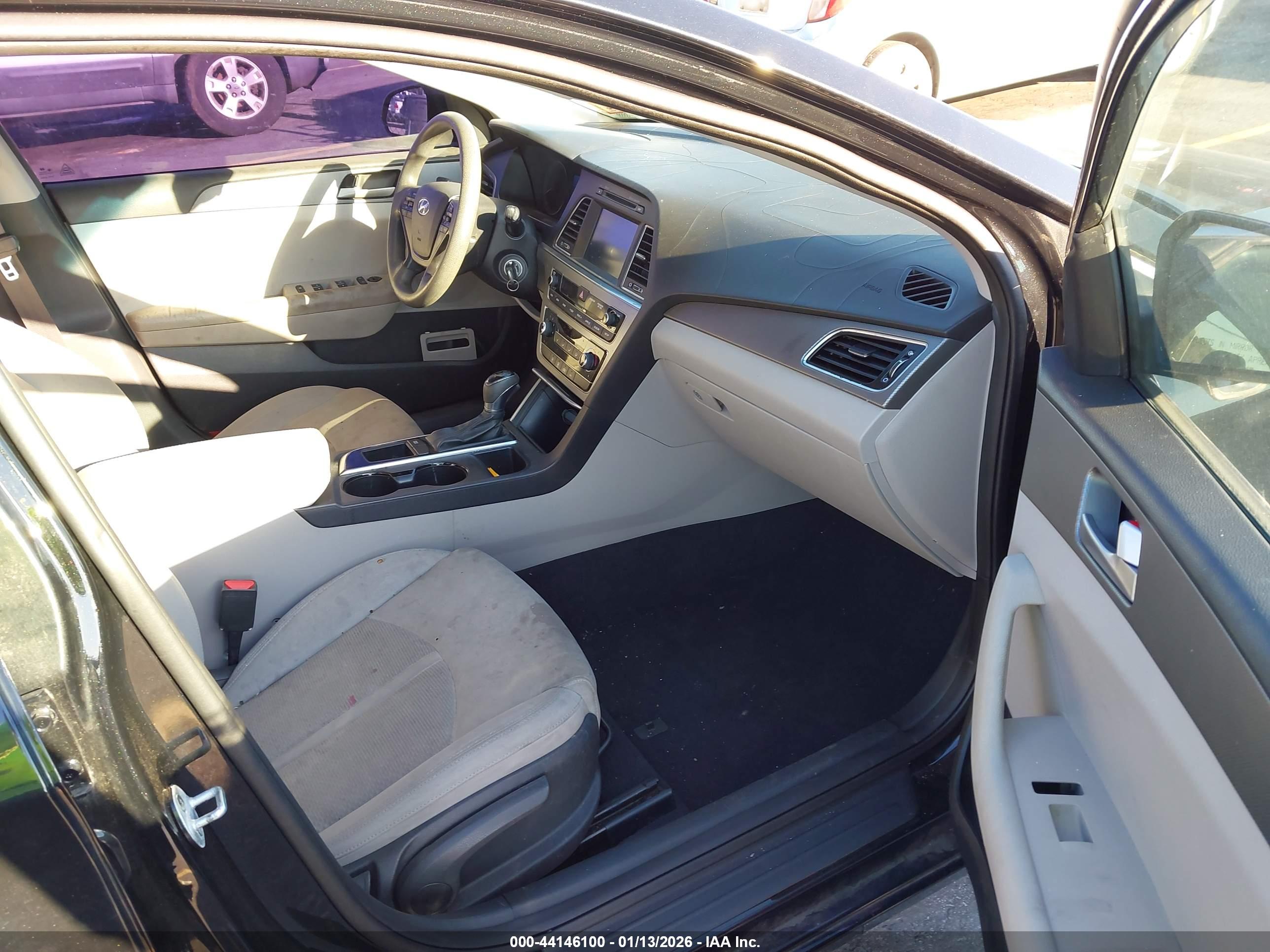 HYUNDAI SONATA image 5