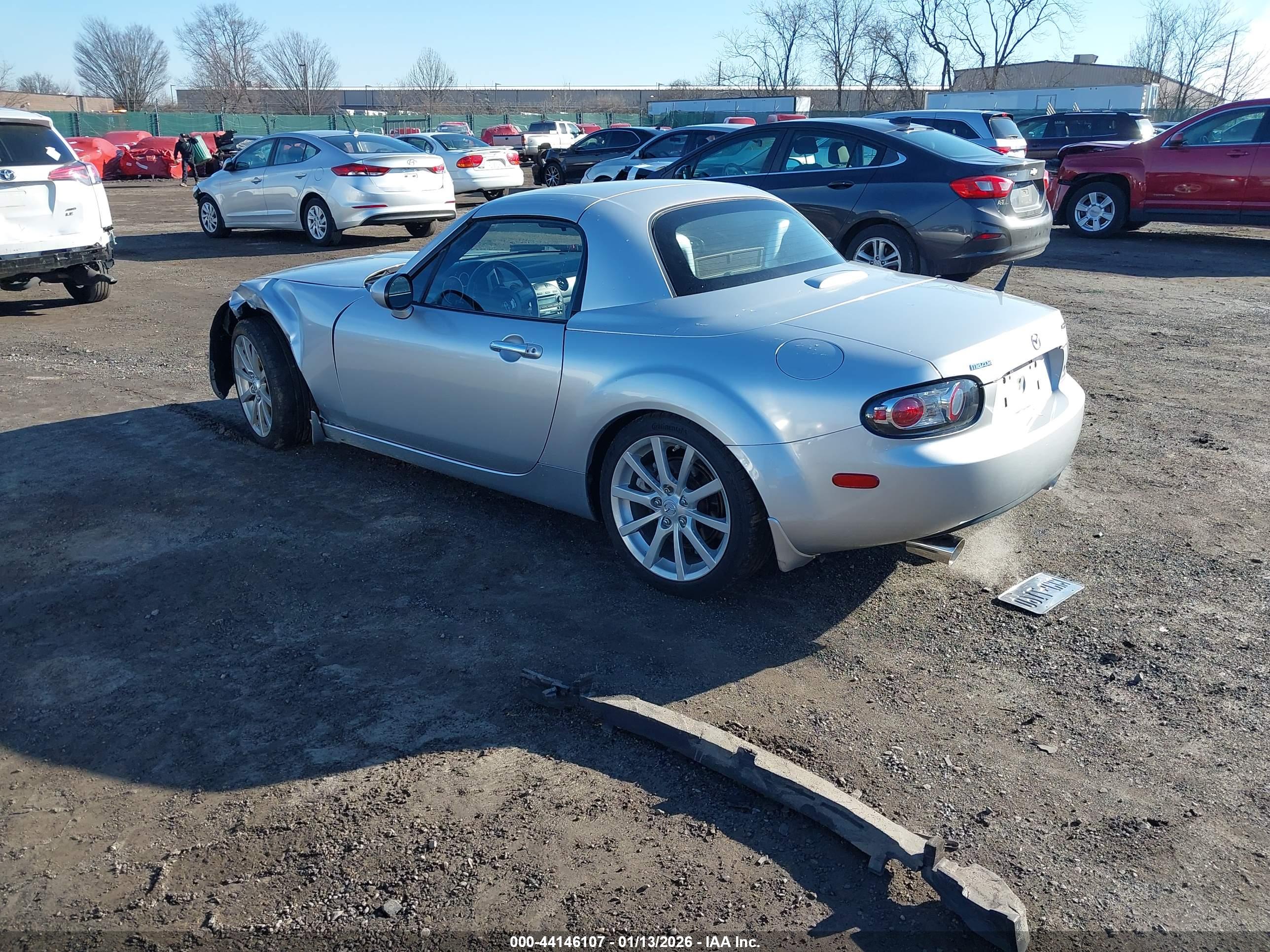 MAZDA MX-5 image 3