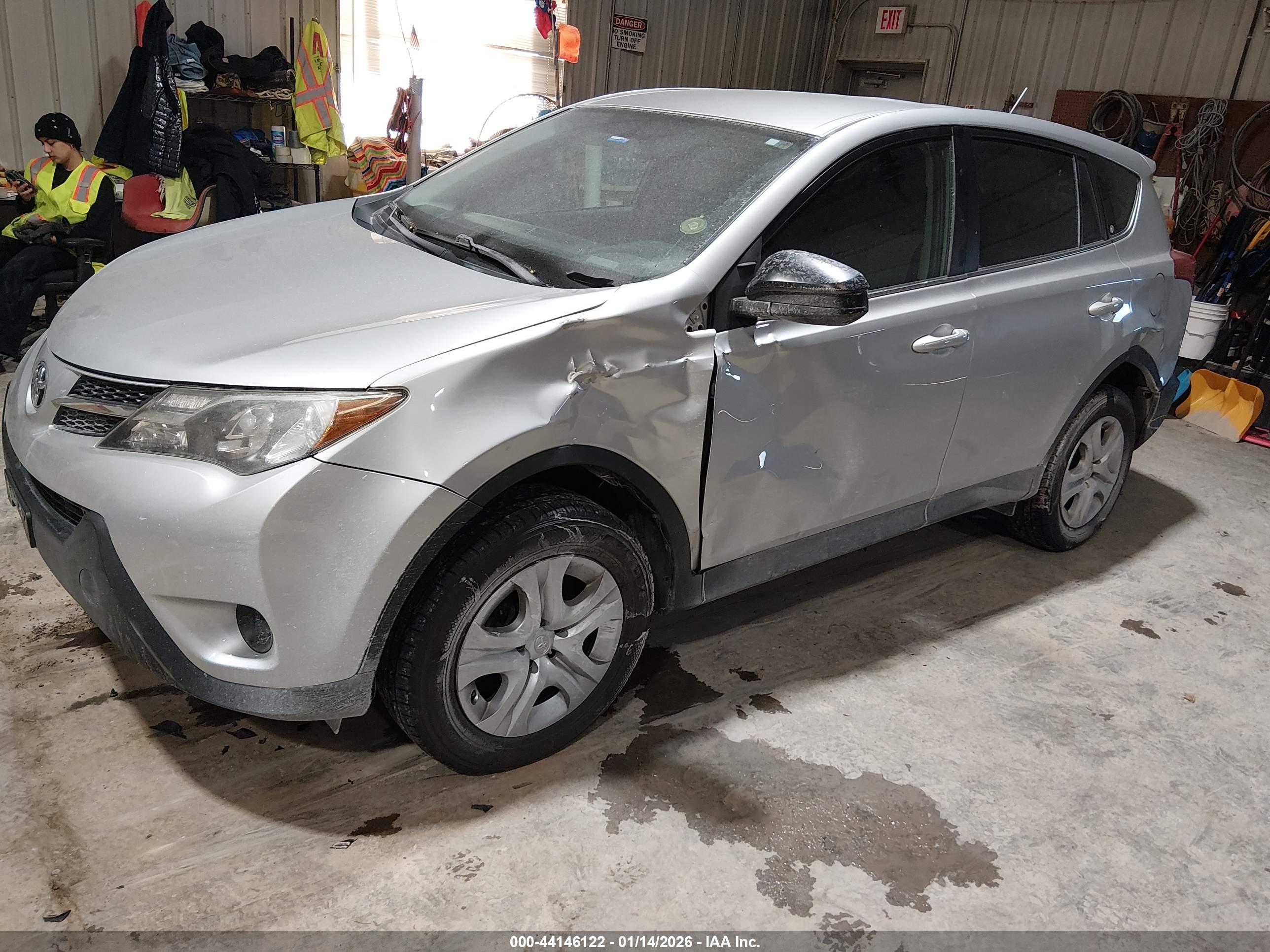 TOYOTA RAV4 image 2
