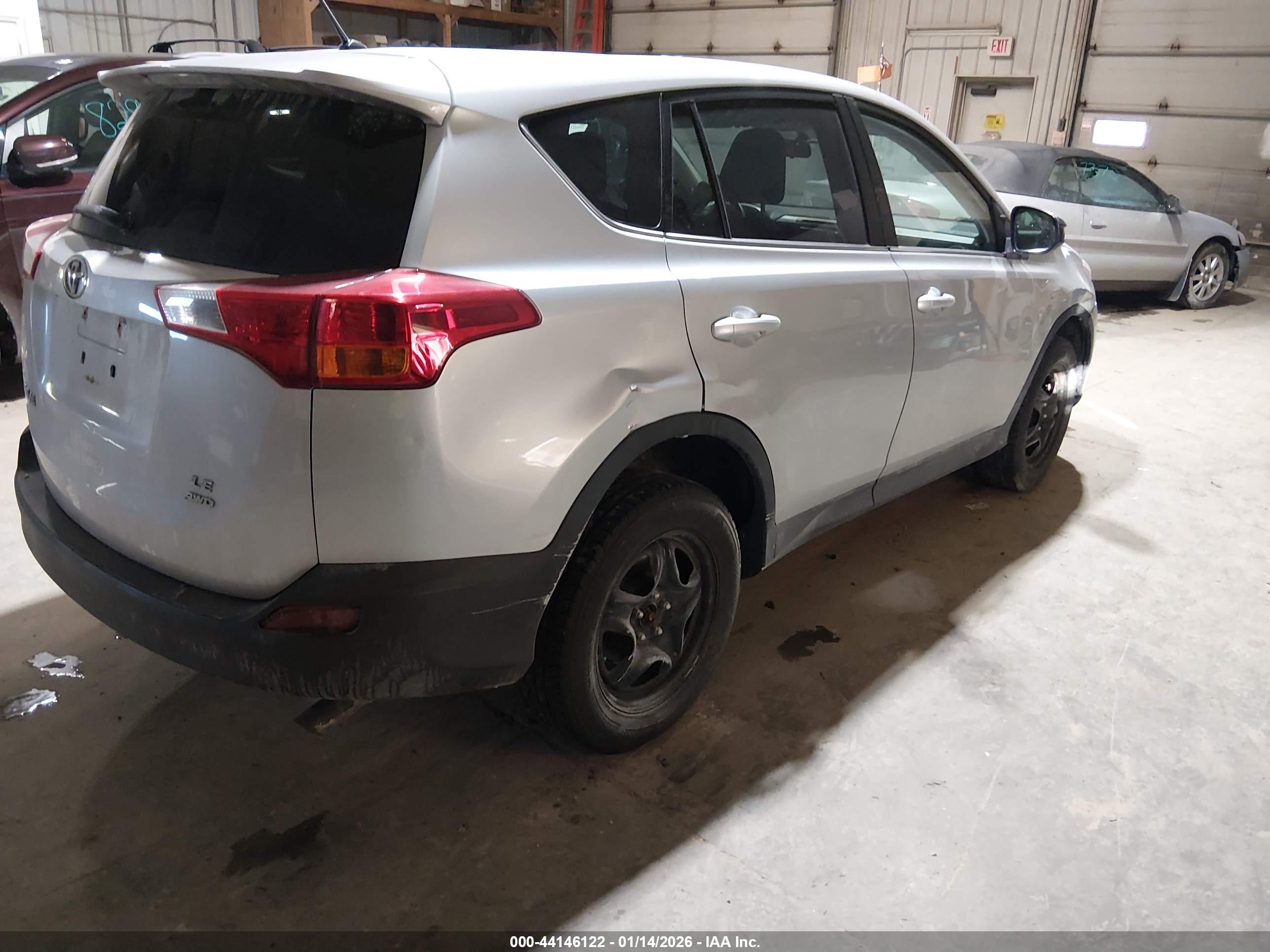 TOYOTA RAV4 image 4