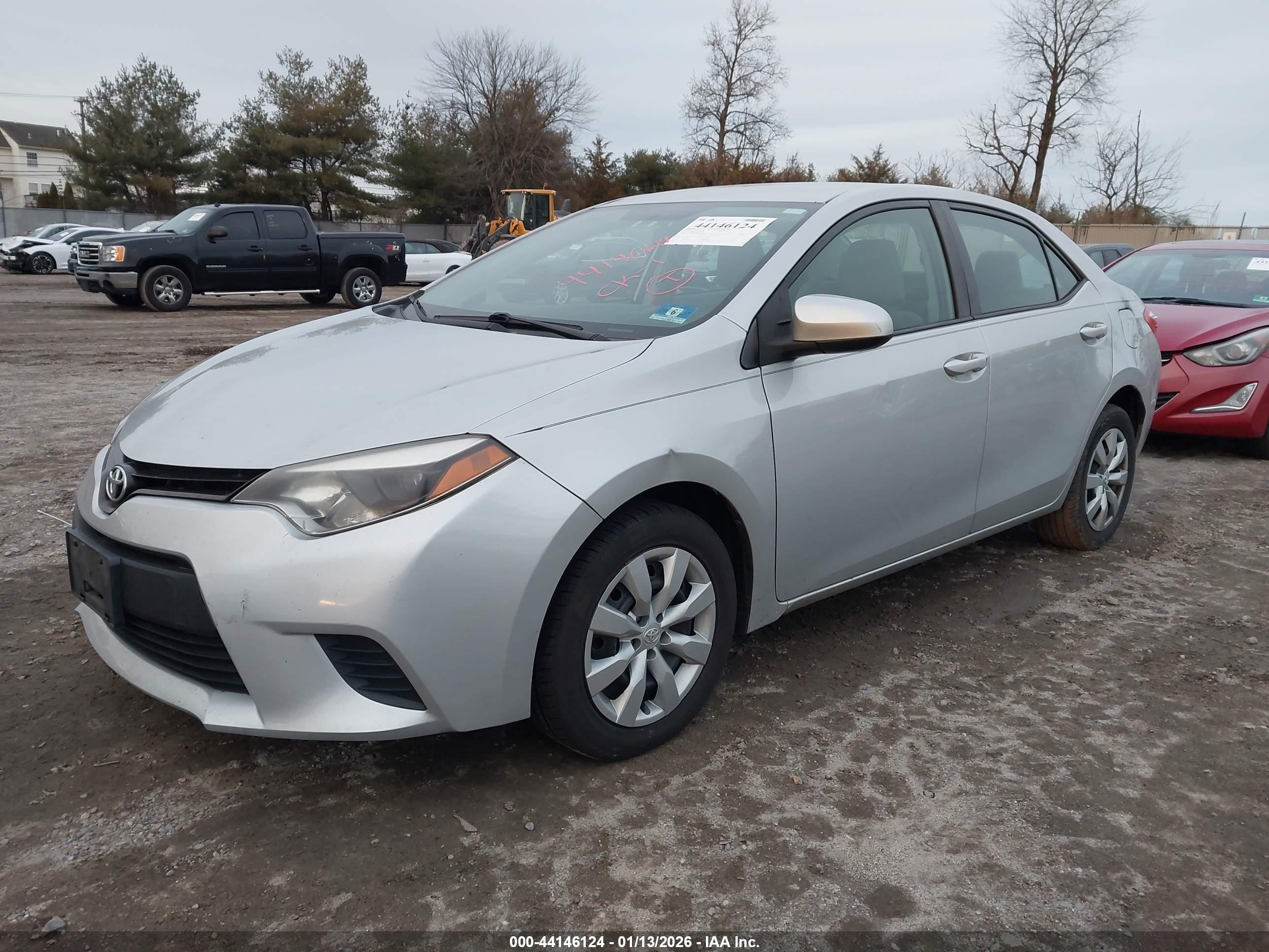 TOYOTA COROLLA image 2
