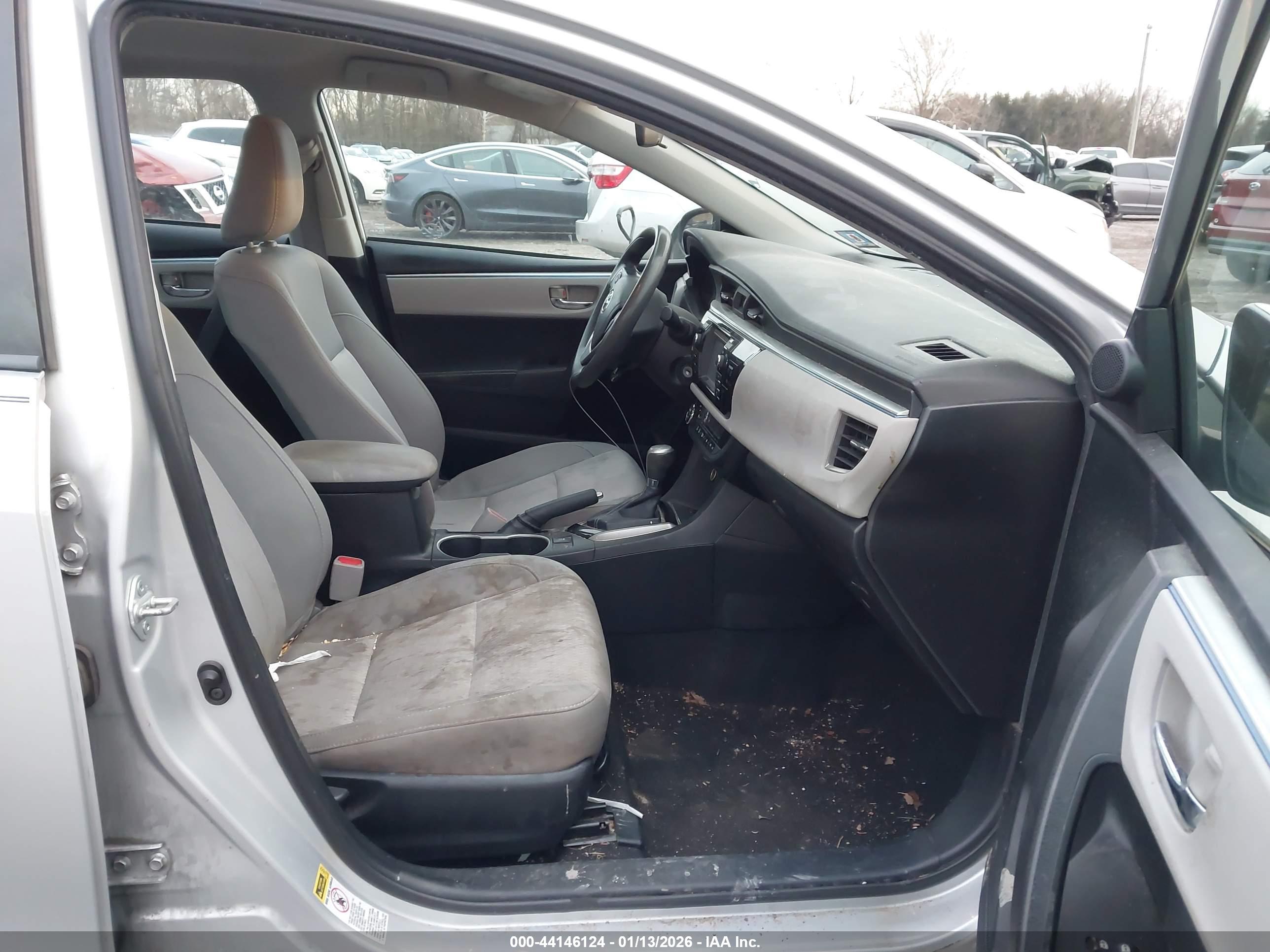 TOYOTA COROLLA image 5