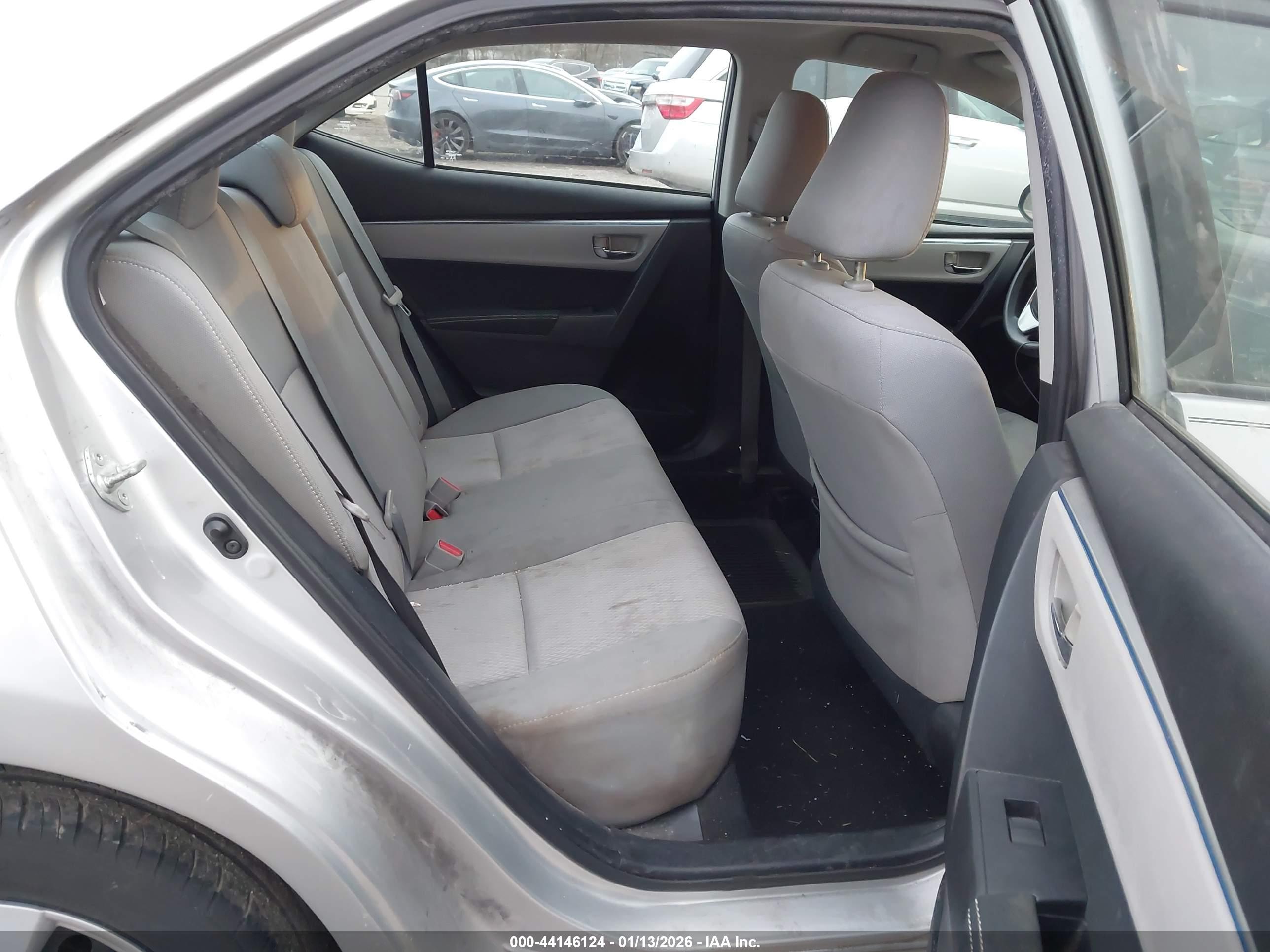 TOYOTA COROLLA image 8