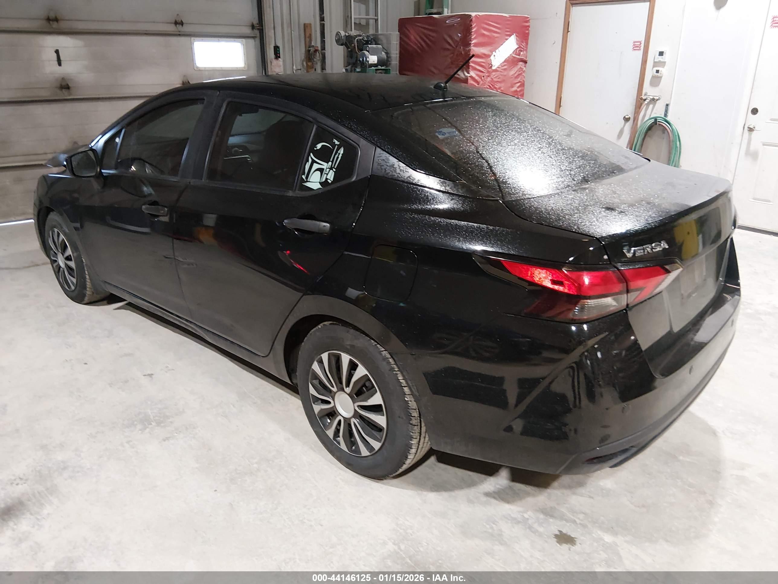 NISSAN VERSA image 3