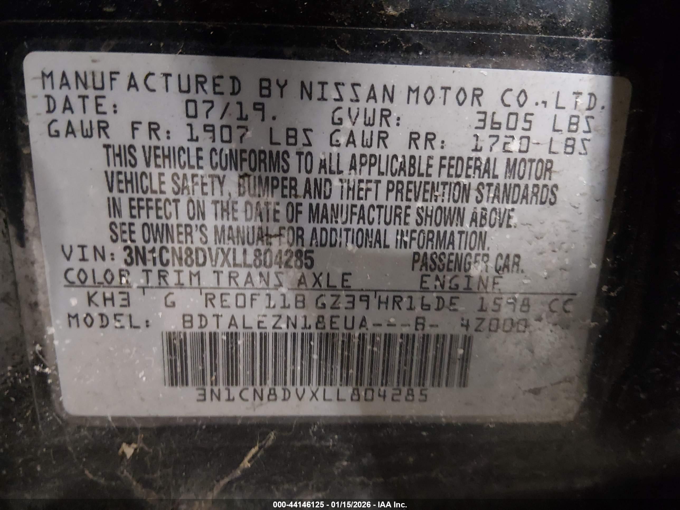 NISSAN VERSA image 9
