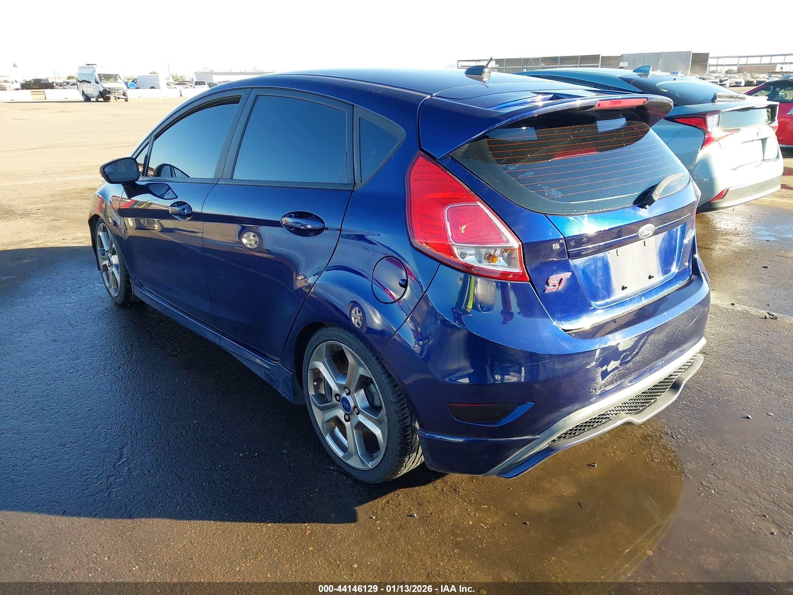 FORD FIESTA image 3