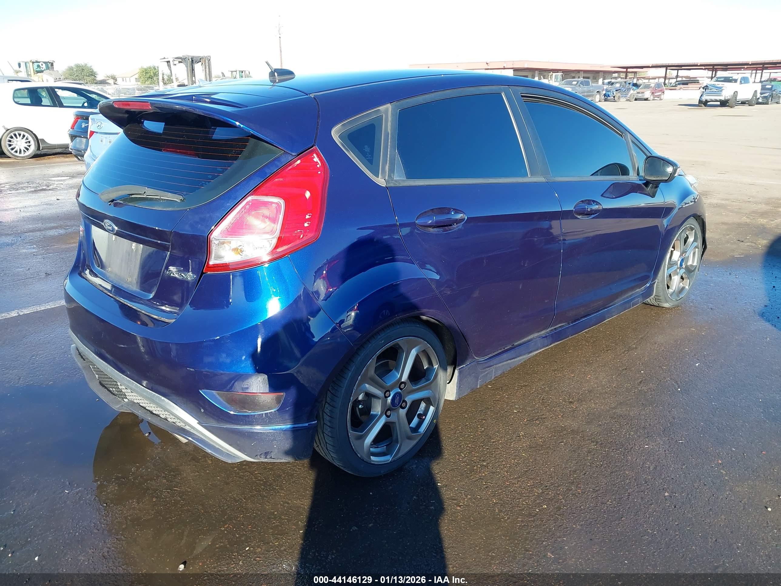 FORD FIESTA image 4