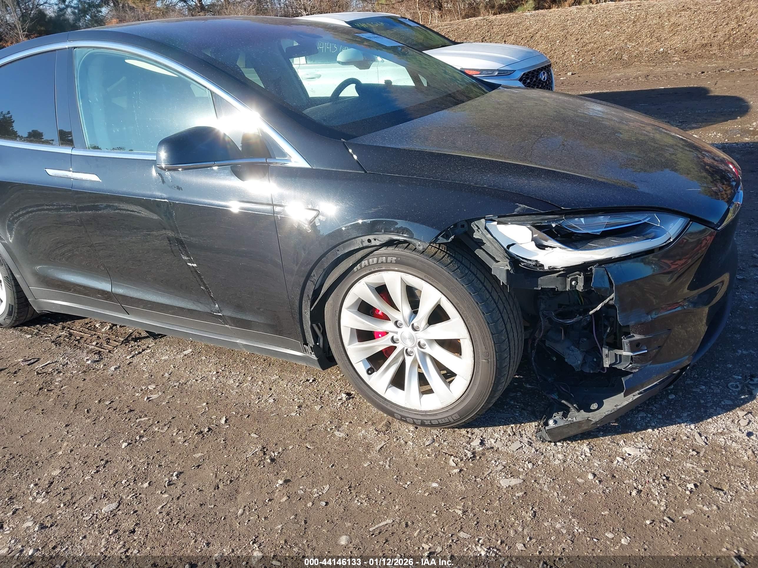 TESLA MODEL image 6