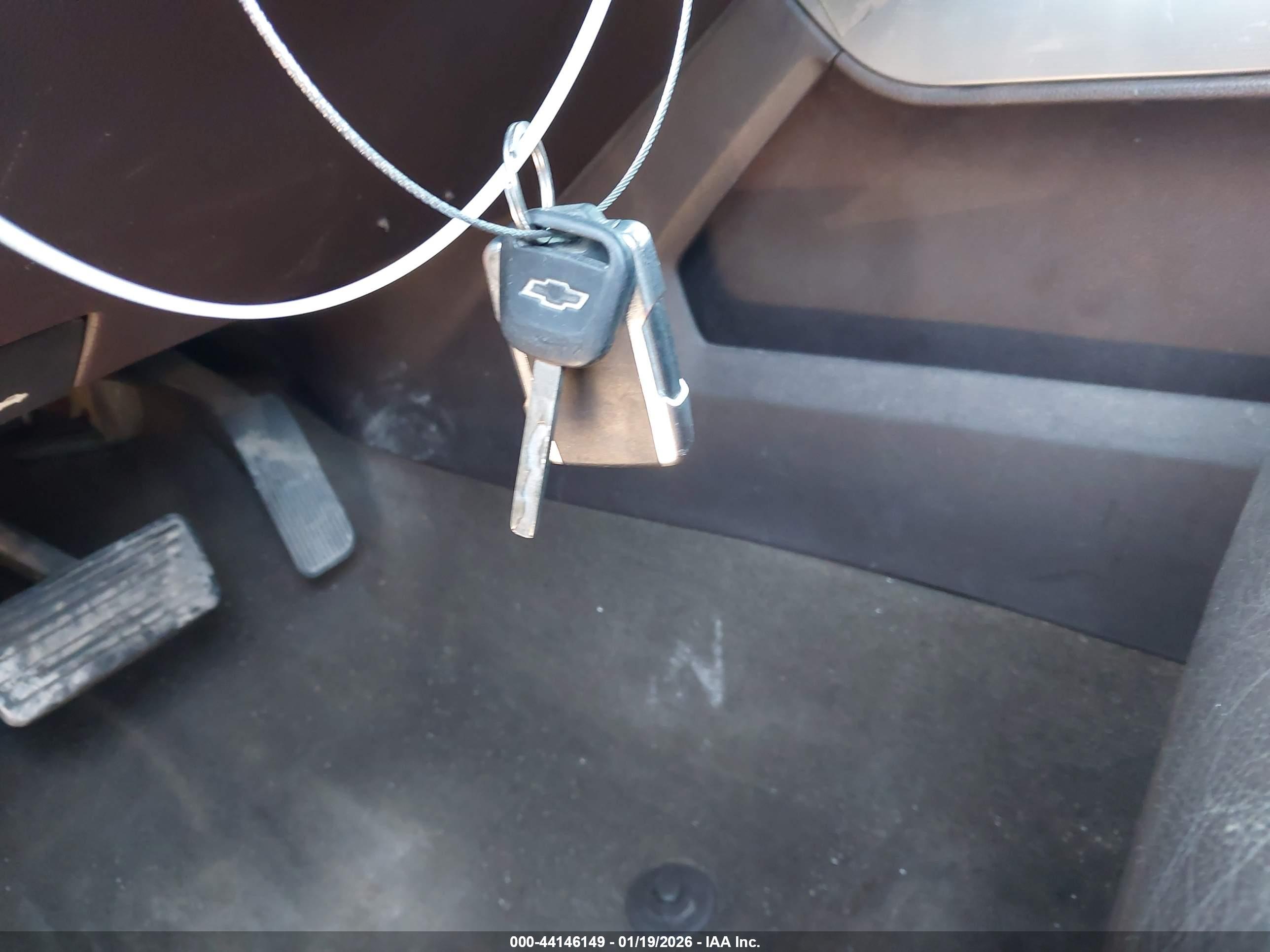 CHEVROLET SILVERADO image 11
