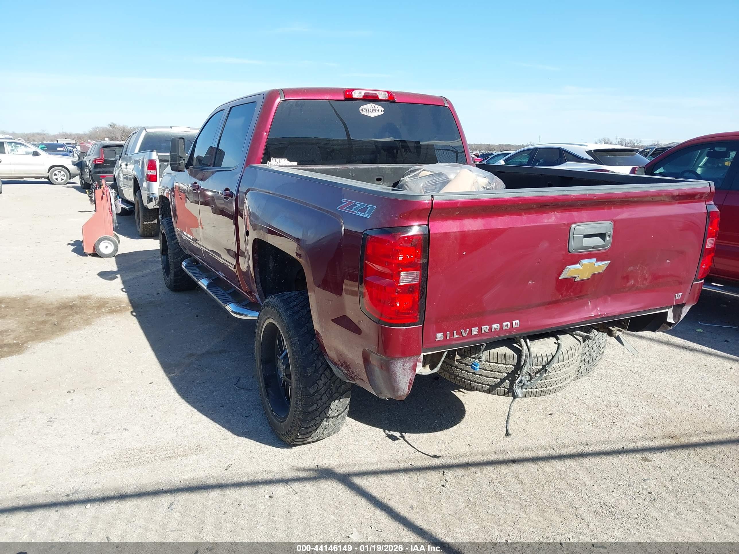 CHEVROLET SILVERADO image 3