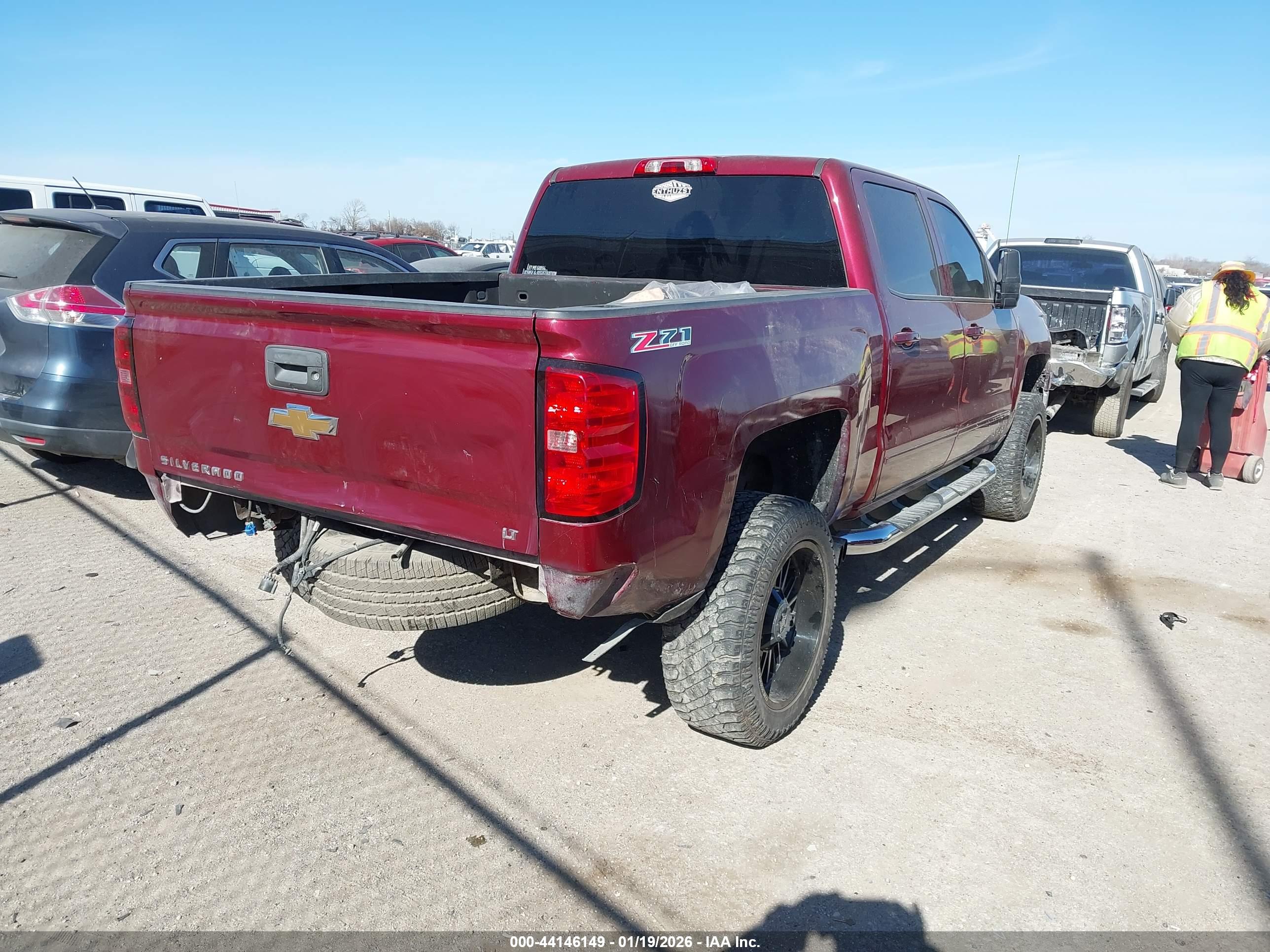 CHEVROLET SILVERADO image 4