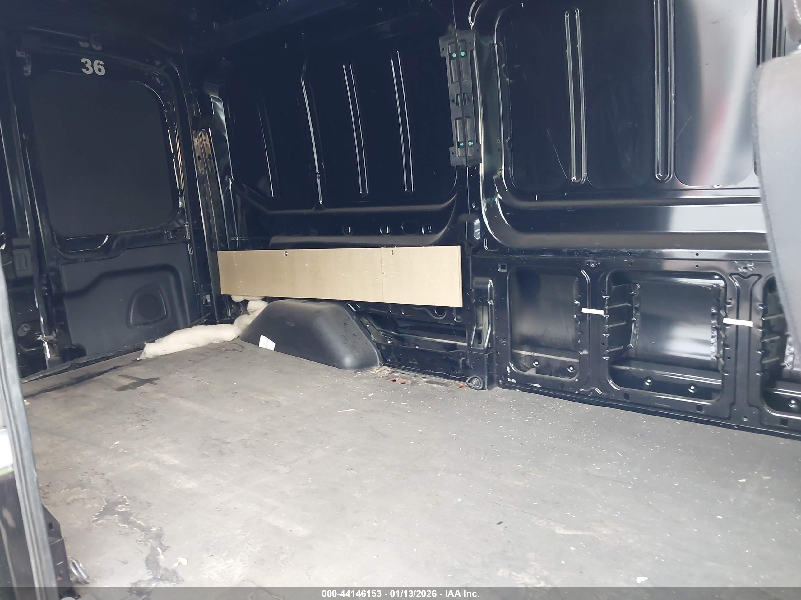 FORD TRANSIT-350 image 8